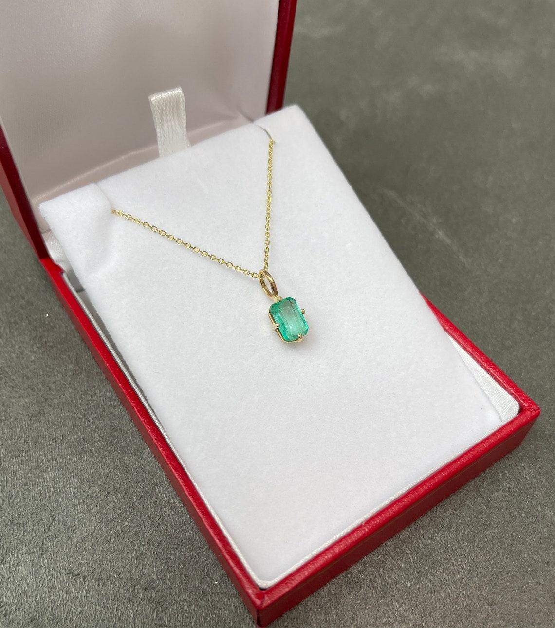 2.0-Carat 14K Colombian Emerald Cut Solitaire Gold Pendant In New Condition For Sale In Jupiter, FL