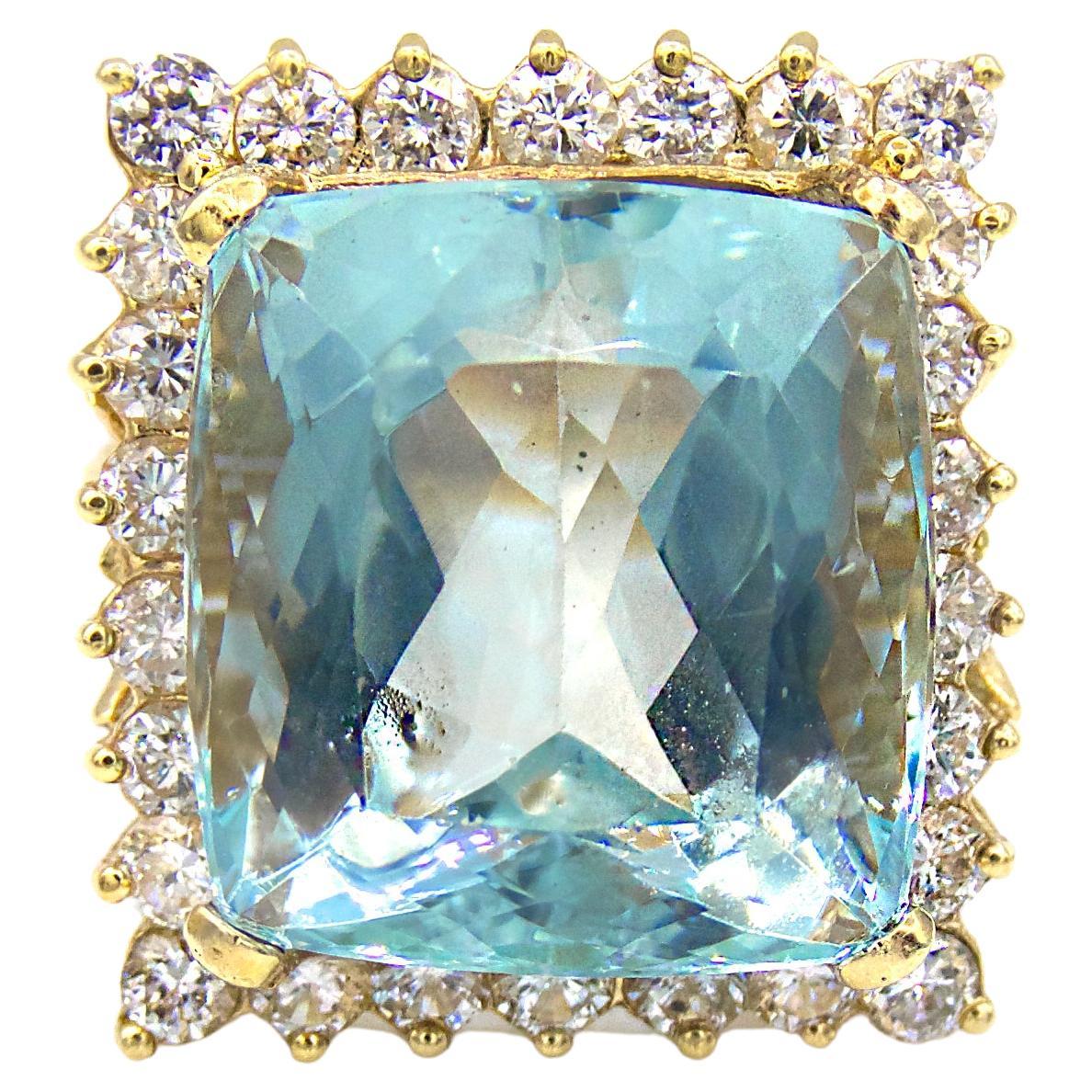 20 Carat Bright Aquamarine and Diamond Cocktail Ring For Sale