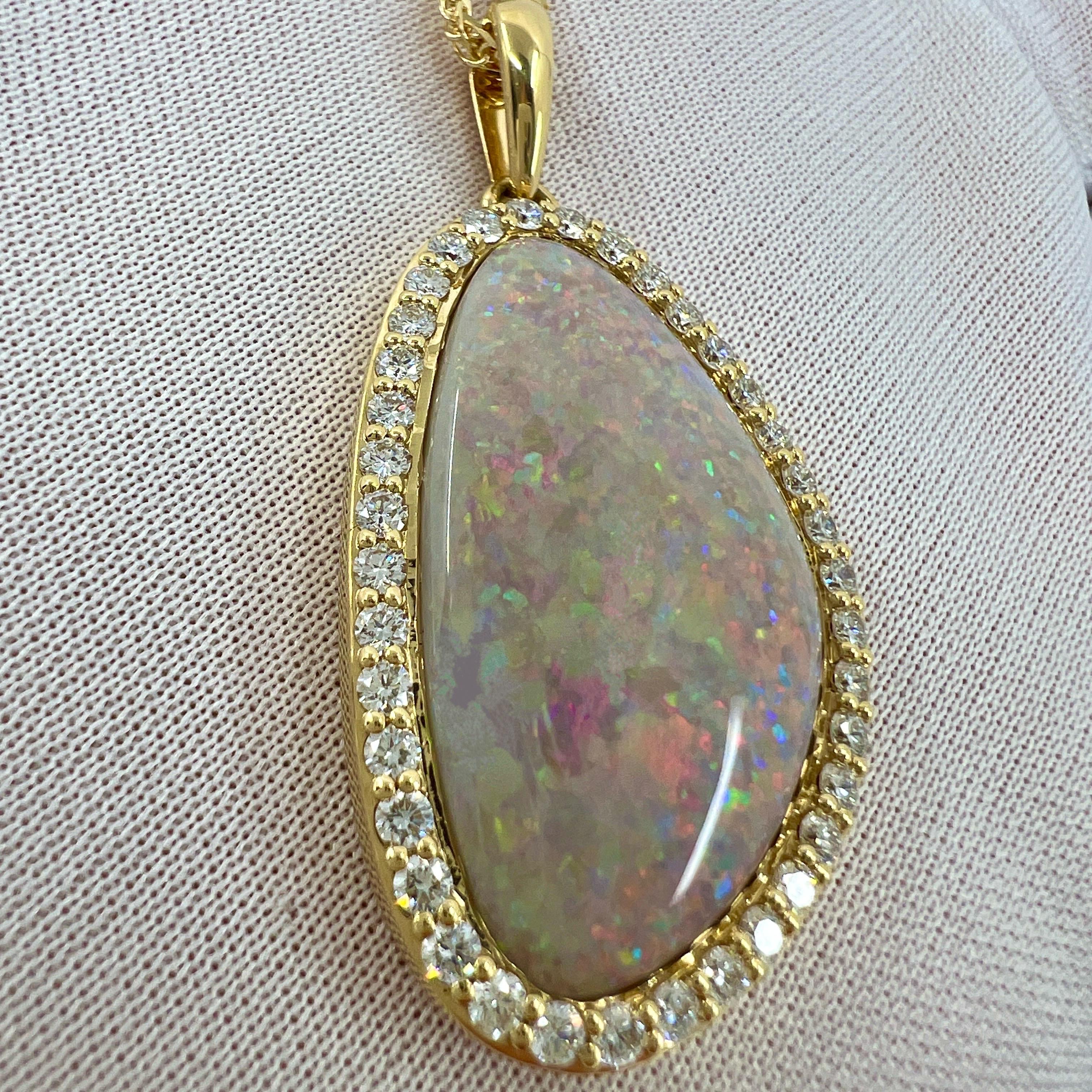 20 Carat Australian Coober Pedy Opal & Diamond 18k Yellow Gold Pendant Necklace For Sale 5
