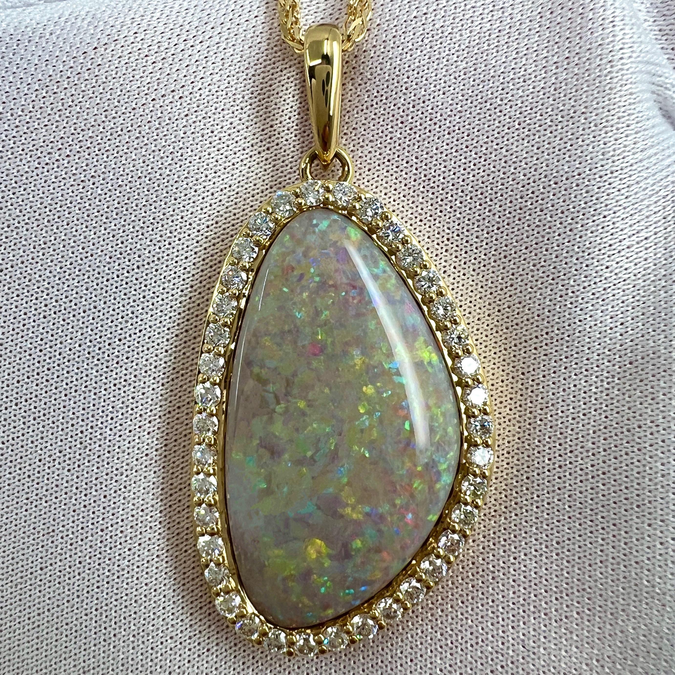 20 Carat Australian Coober Pedy Opal & Diamond 18k Yellow Gold Pendant Necklace For Sale 7