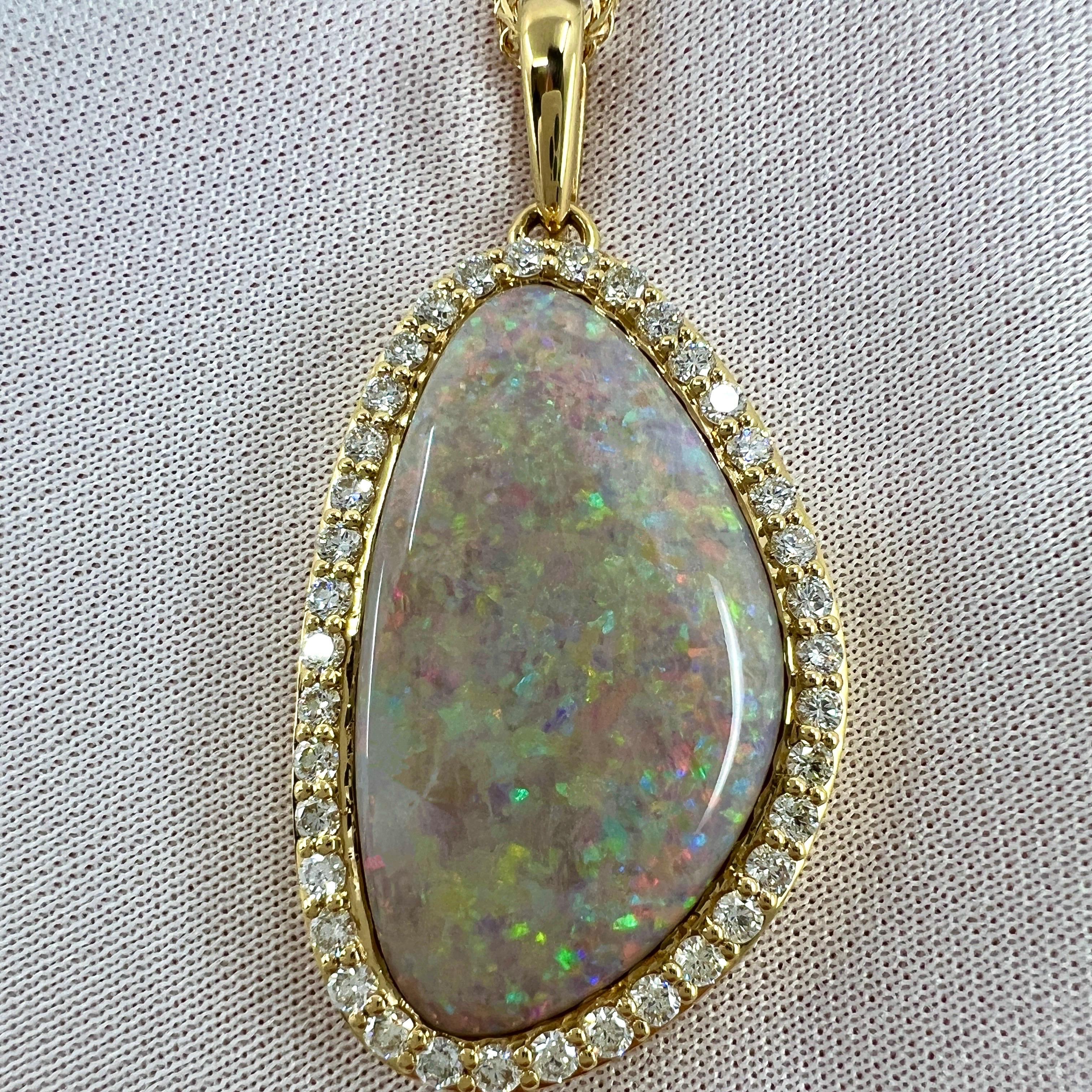 20 Carat Australian Coober Pedy Opal & Diamond 18k Yellow Gold Pendant Necklace For Sale 4
