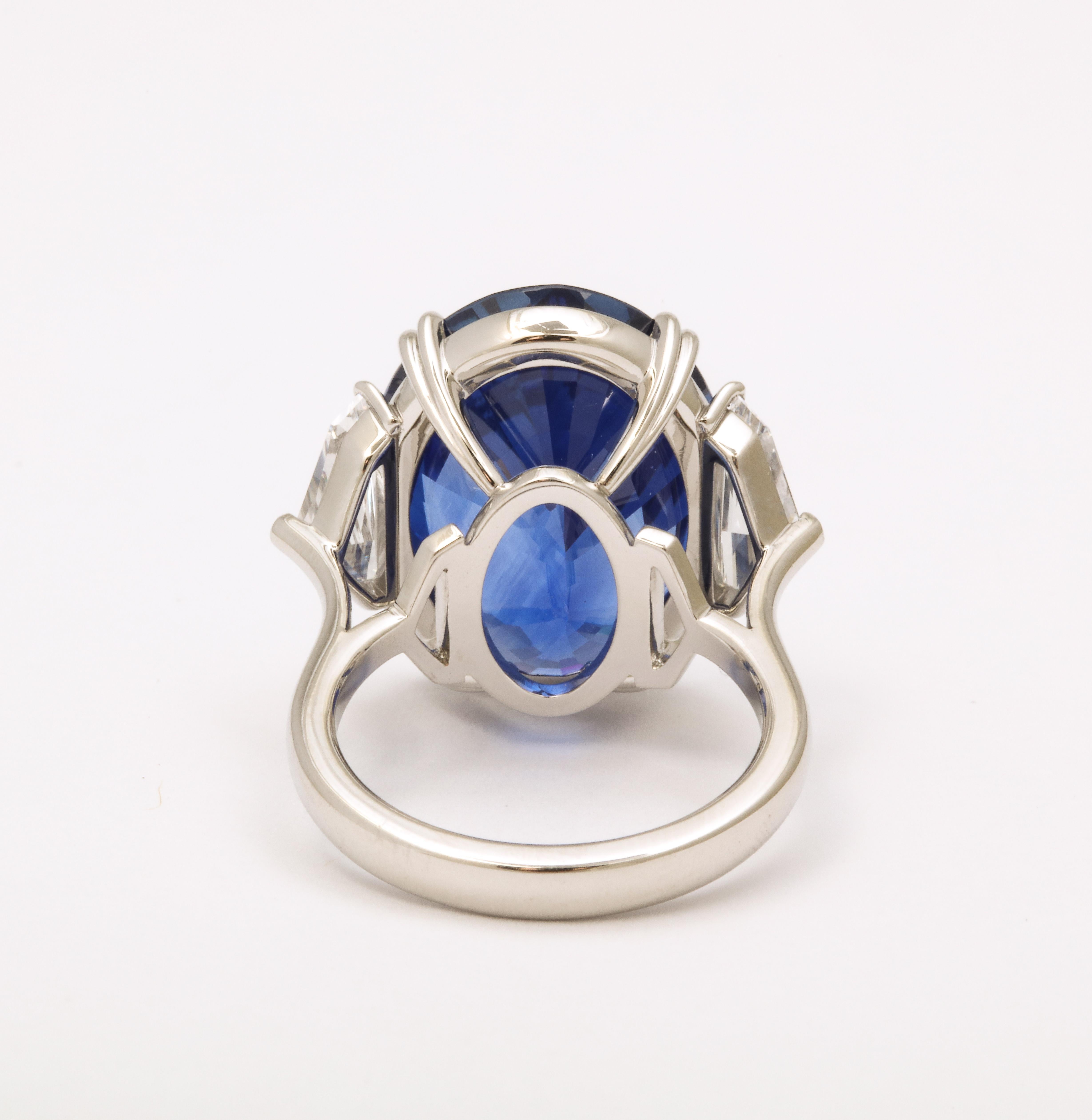 Oval Cut 20 Carat Blue Sapphire Ring For Sale