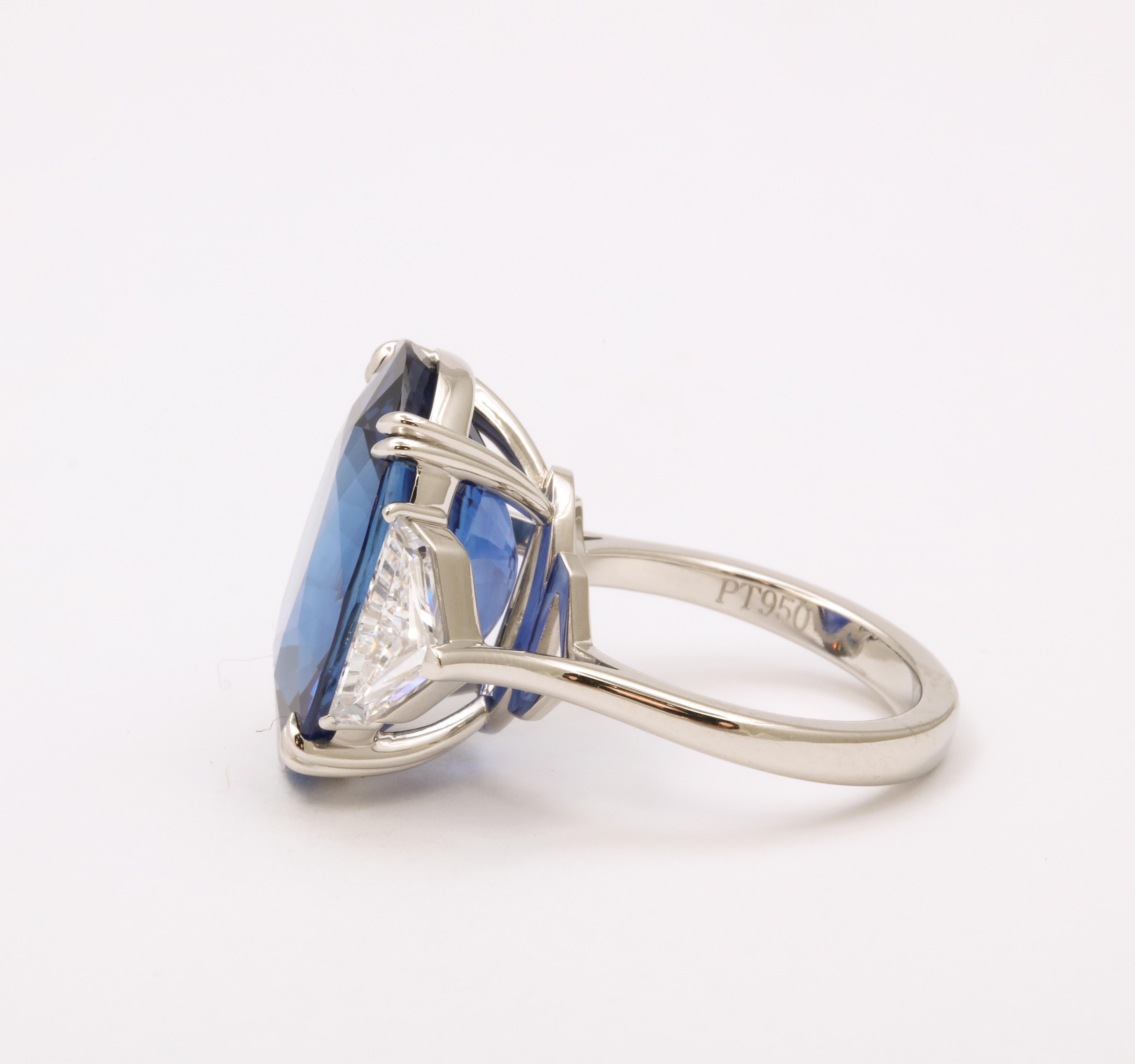 20 Carat Blue Sapphire Ring In New Condition For Sale In New York, NY