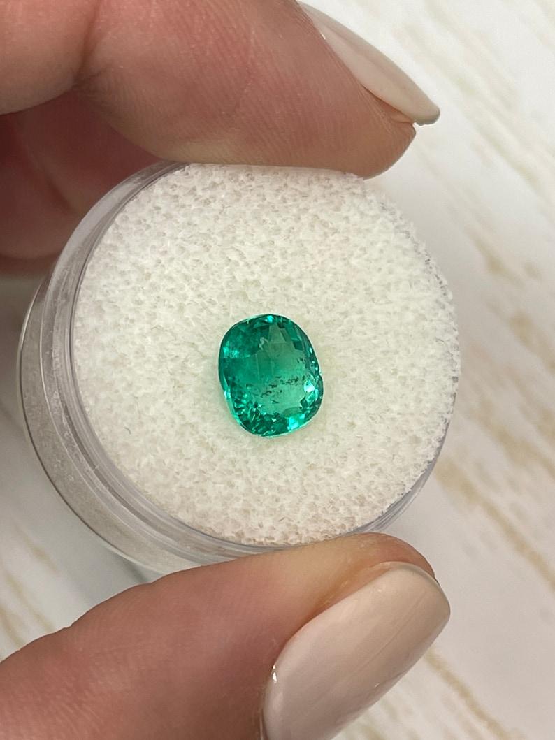 De las mujeres Esmeralda colombiana verde azulada de 2,0 quilates - Gema suelta talla cojín alargada en venta
