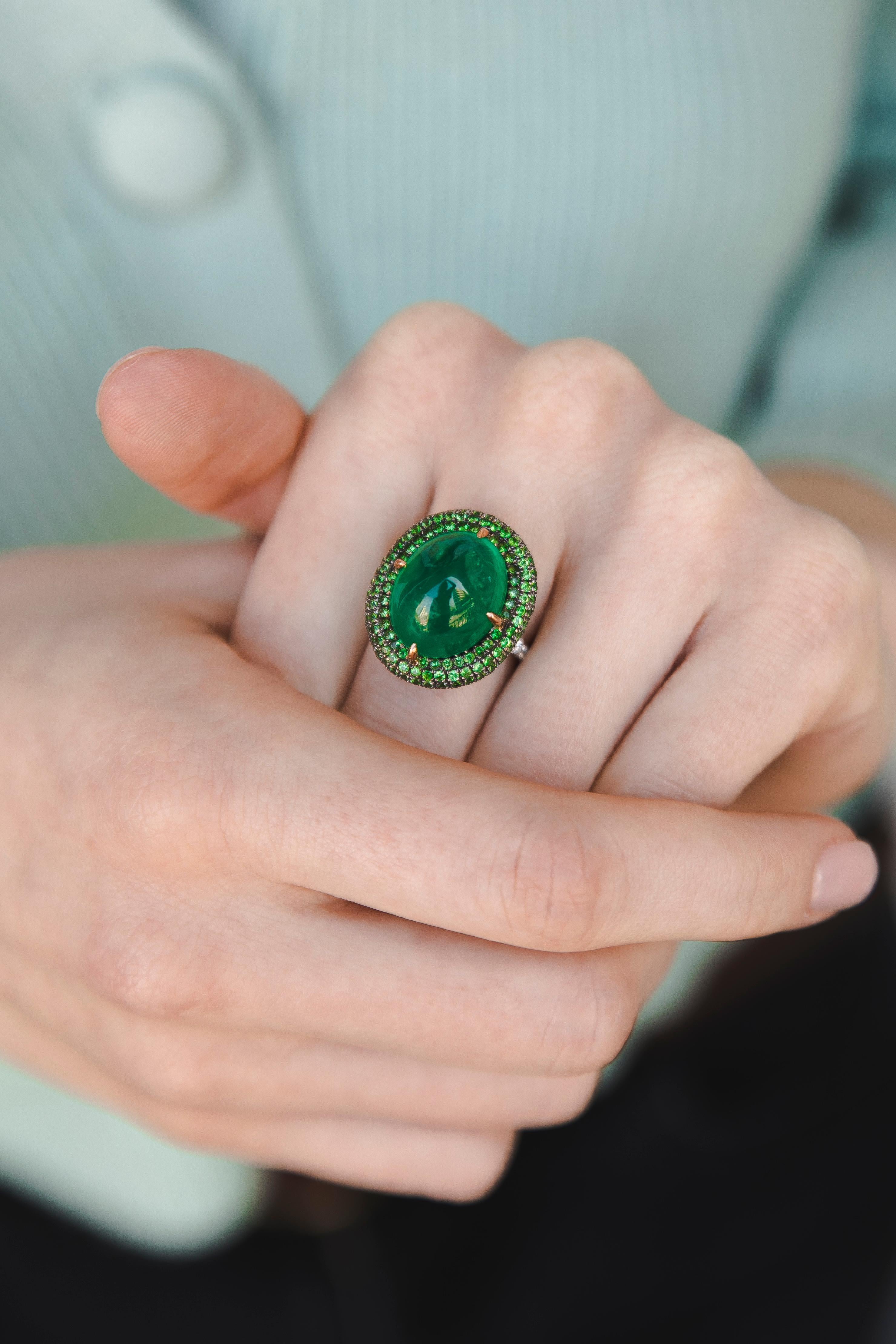 20 Carat Cabochon Emerald Diamonds Ring White 18 Karat Gold, 1970 7