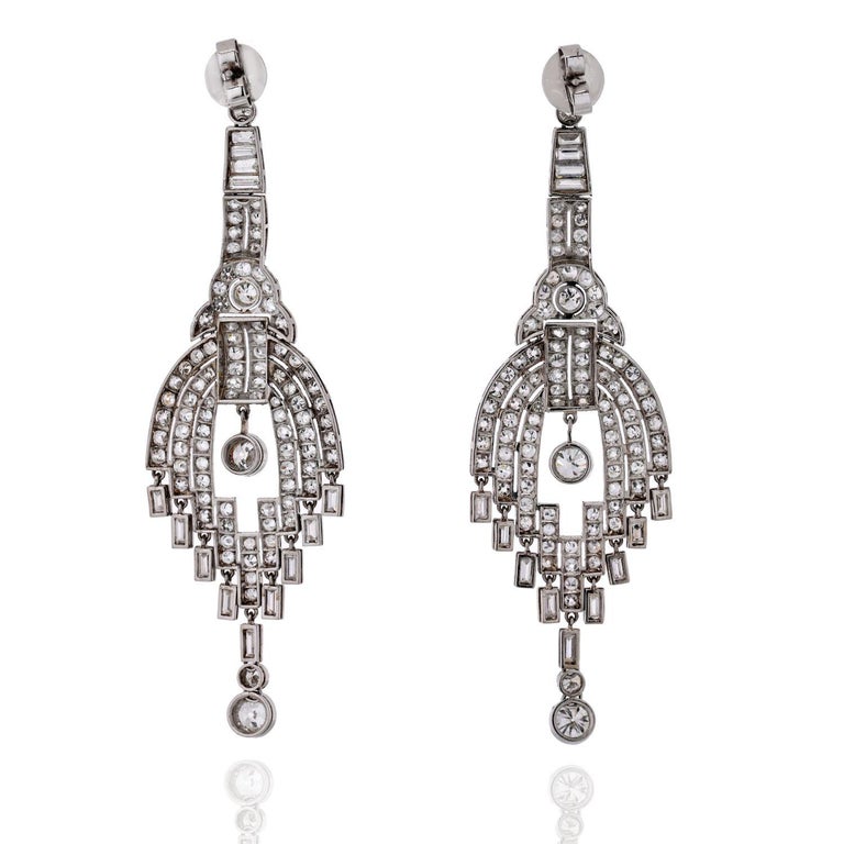 20 Carat Chandelier Dangling Art Deco Platinum Earrings For Sale at 1stDibs
