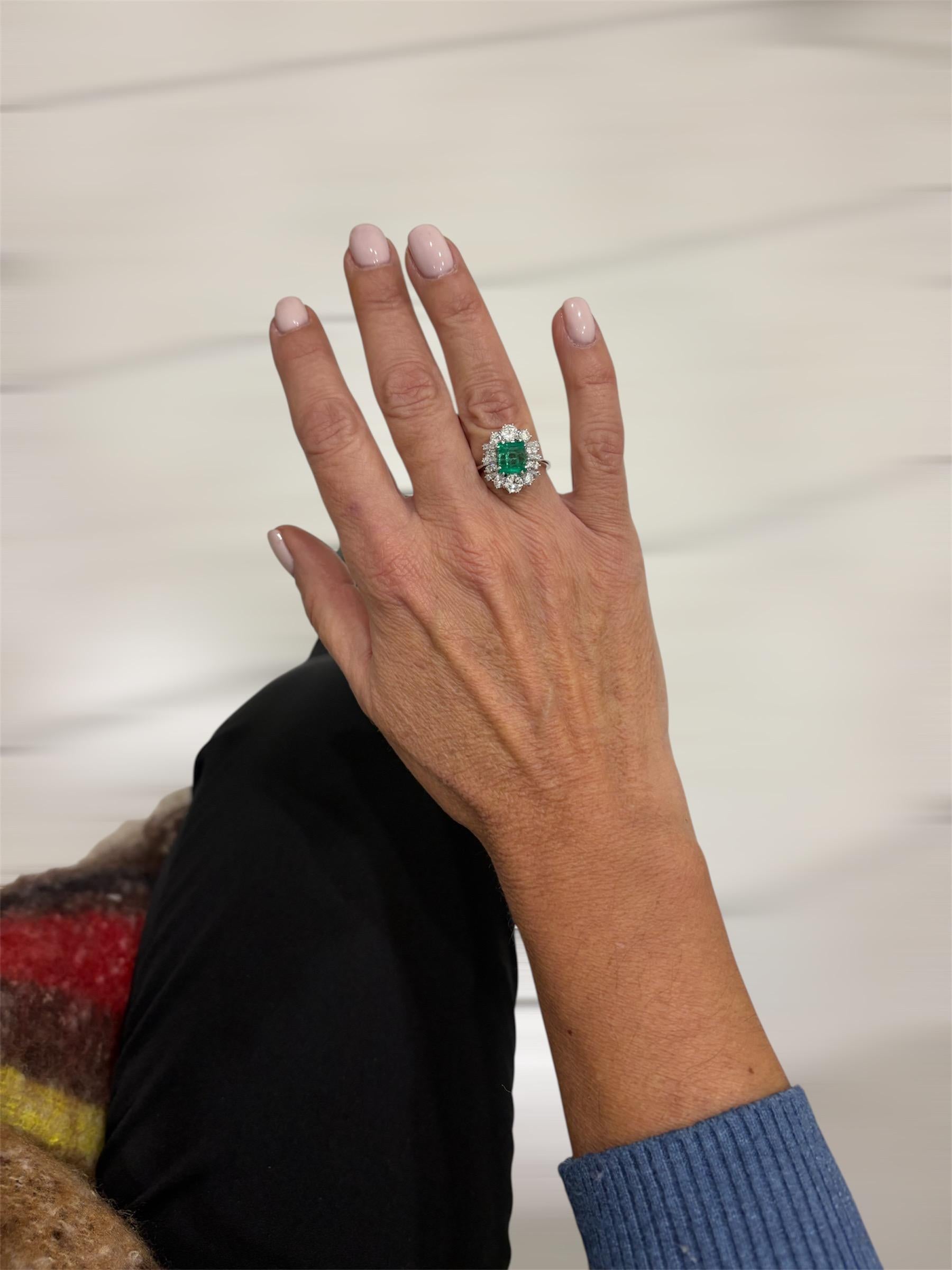 2,0 Karat kolumbianischer Smaragd-Diamant-Goldring im Angebot 5