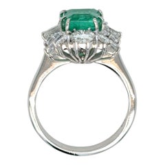 2.0 Carat Colombian Emerald Diamond Gold Ring