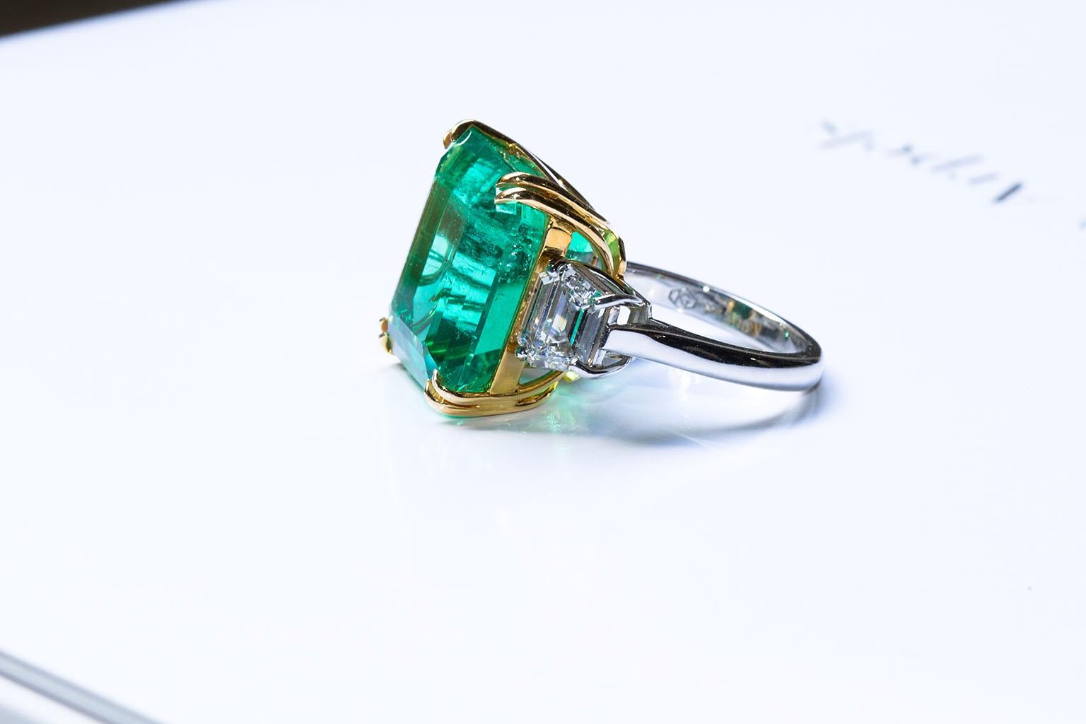 20 Carat Colombian Emerald Engagement Ring  3
