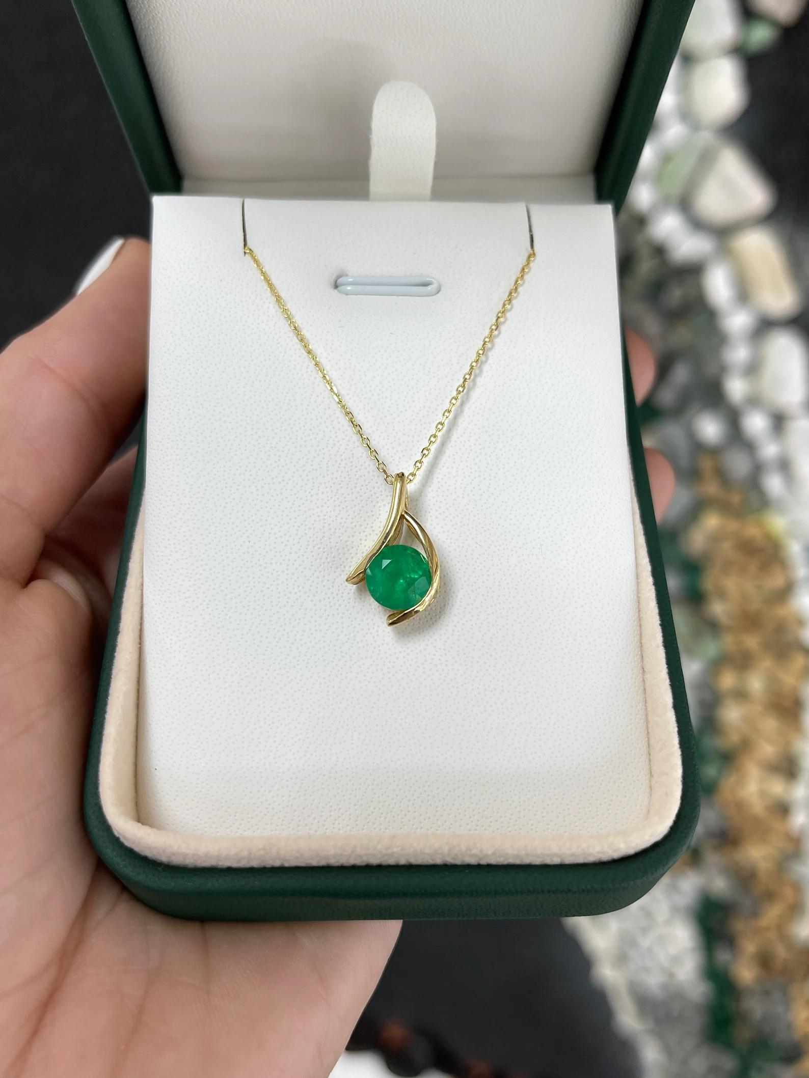 Modern 2.0 Carat Colombian Emerald-Round Cut Kanji Shaped Solitaire Pendant Gold 14K For Sale