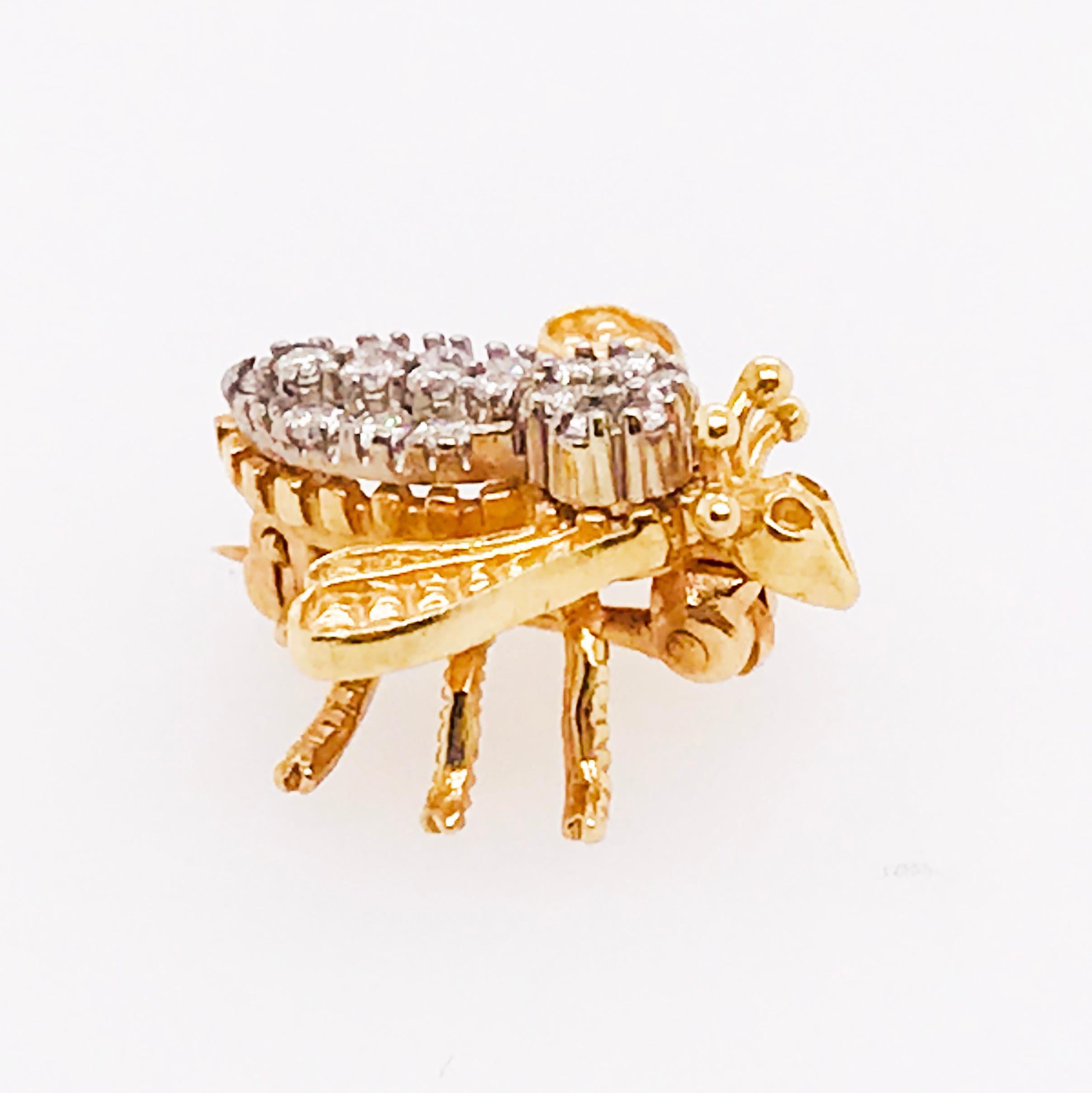 Round Cut Honey Bee Pin .20 Carats Diamond E-F Color VS Clarity in 14K Yellow Gold For Sale
