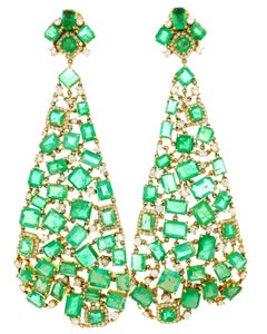 20 Carat Diamond Emerald Chandelier Earrings 18 Karat Yellow Gold