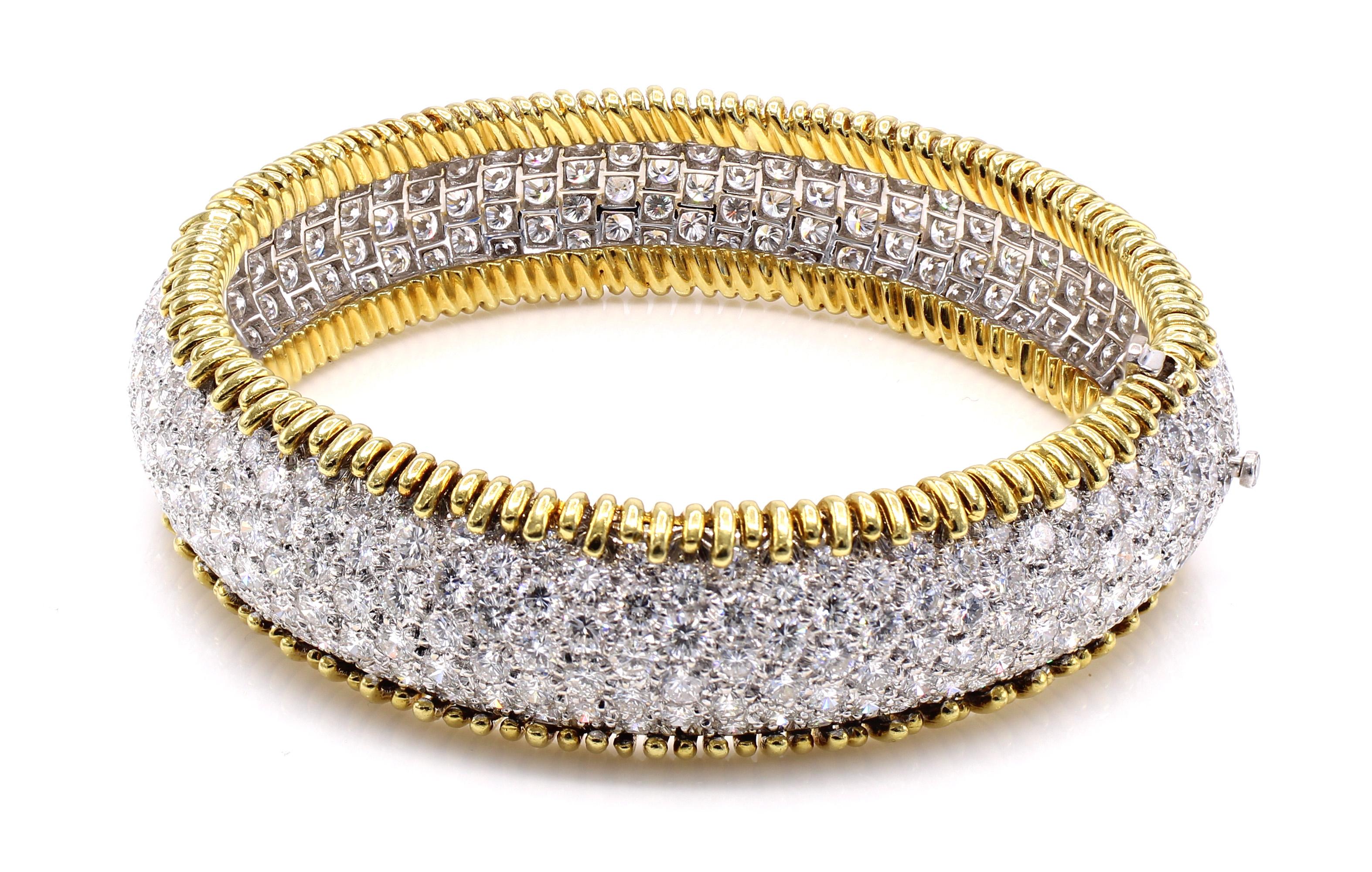 Manschettenarmband aus Platin mit 20 Karat Diamanten aus 18 Karat Gelbgold (Zeitgenössisch) im Angebot