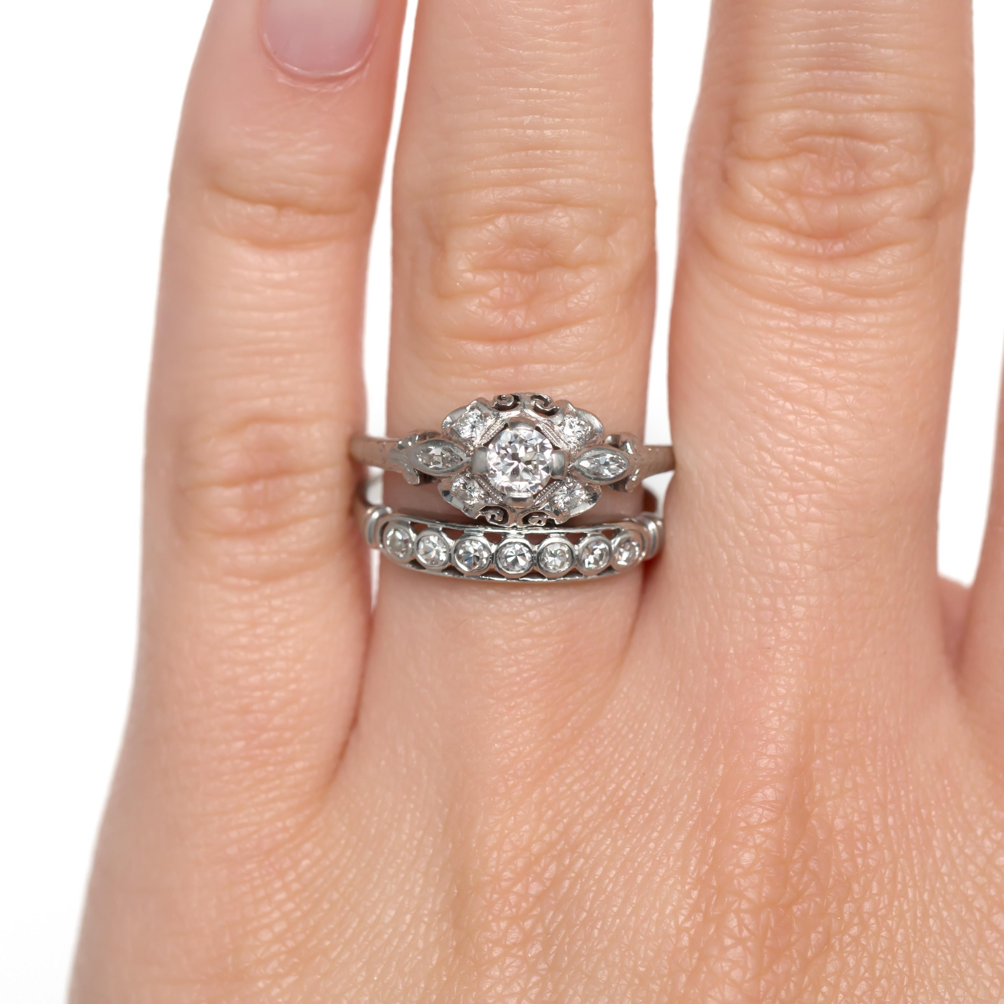 Art Deco .20 Carat Diamond Platinum Engagement Ring and Wedding Band Set For Sale