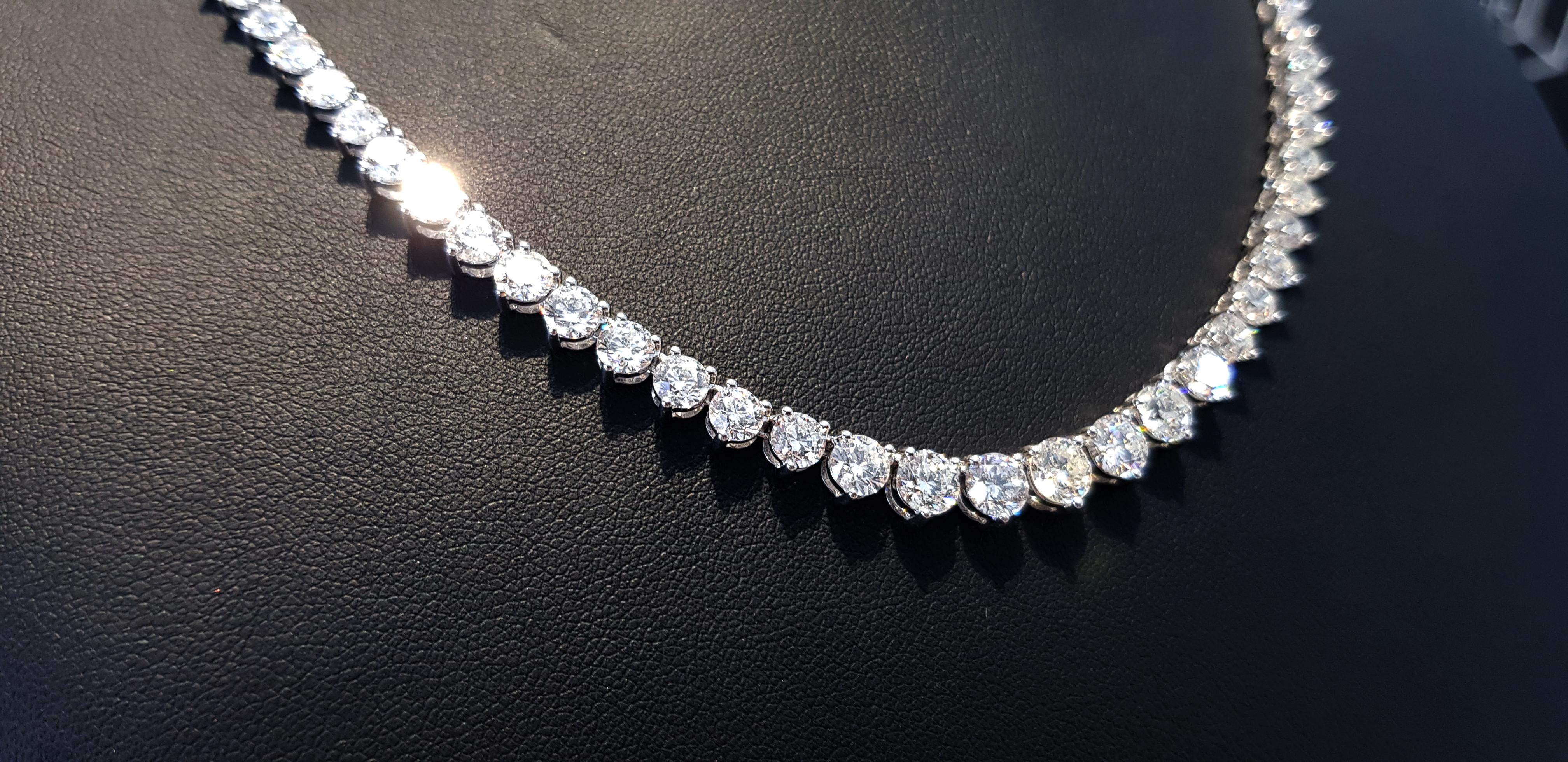 20 Carat Diamond Tresor Riviera Three Claws 18Kt White Gold Tennis Line Necklace For Sale 2