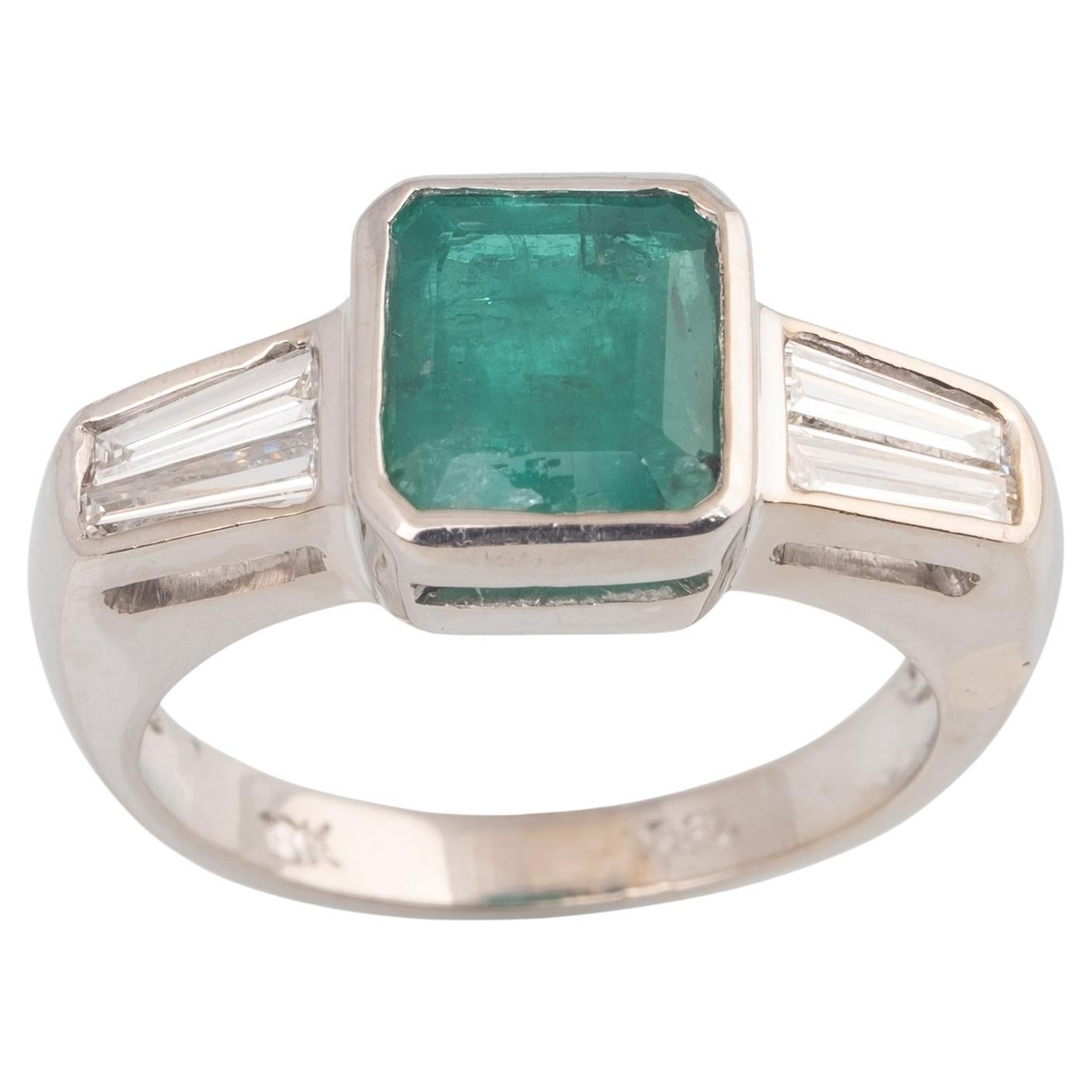 2.0 Carat Emerald and Diamond Baguette Art Deco Ring For Sale