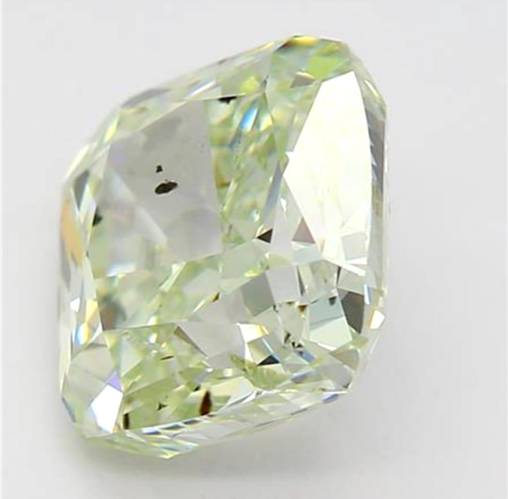 2.0 Carat Fancy Yellowish Green Cushion Cut Diamond SI2 Clarity GIA Certified In New Condition For Sale In Kowloon, HK