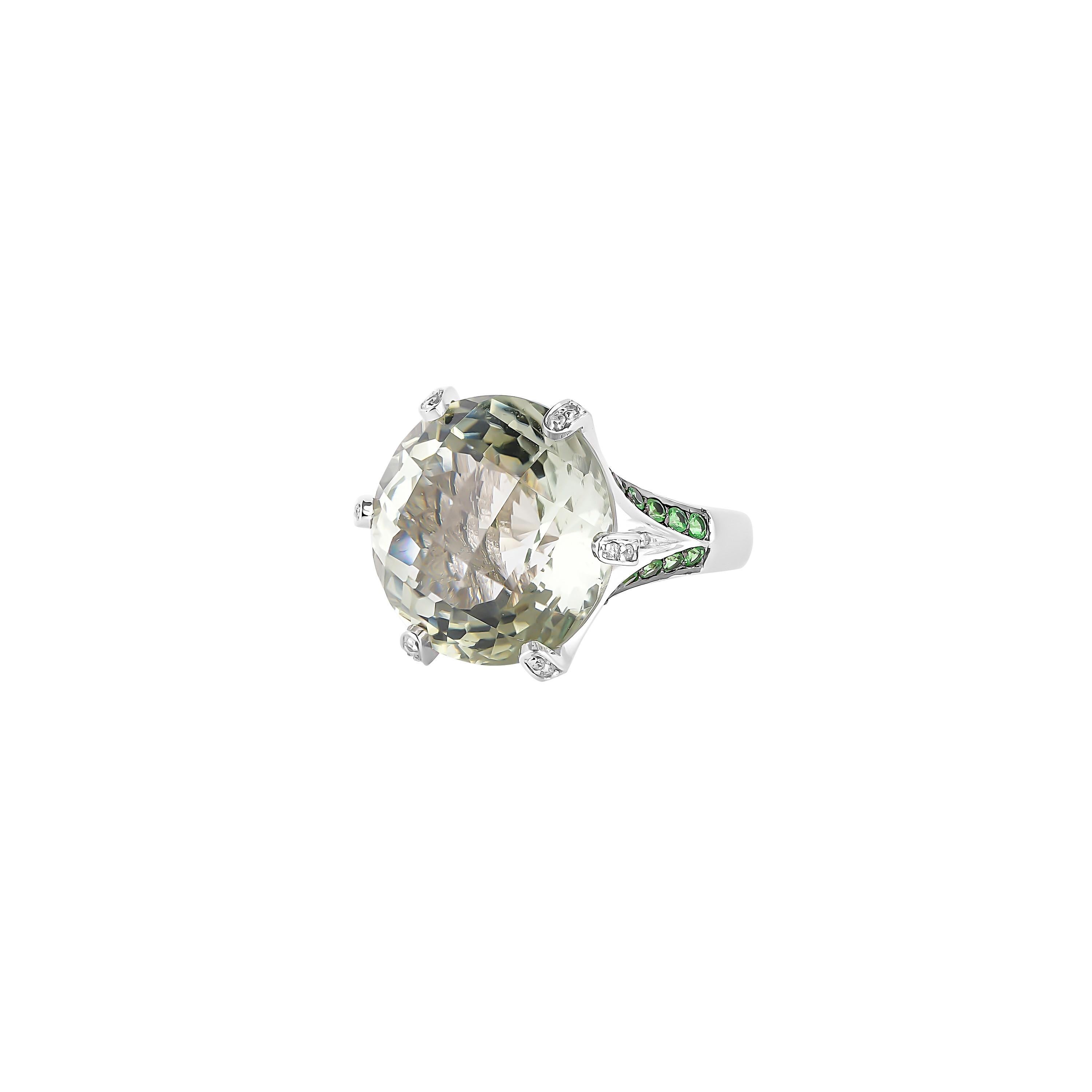 20 Carat Green Amethyst, Tsavorite and Diamond Ring in 14 Karat White Gold In New Condition In Hong Kong, HK