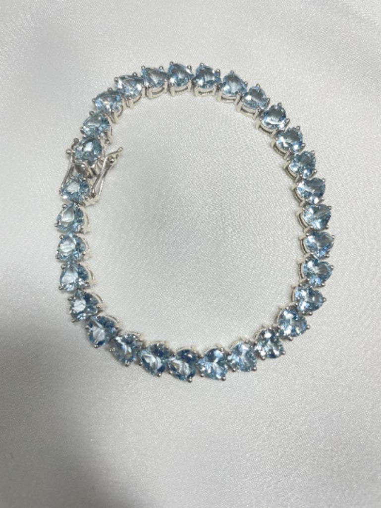 Women's 20 Carat Heart Cut Aquamarine Tennis Bracelet for Mother Day Gift in 925 Silver For Sale