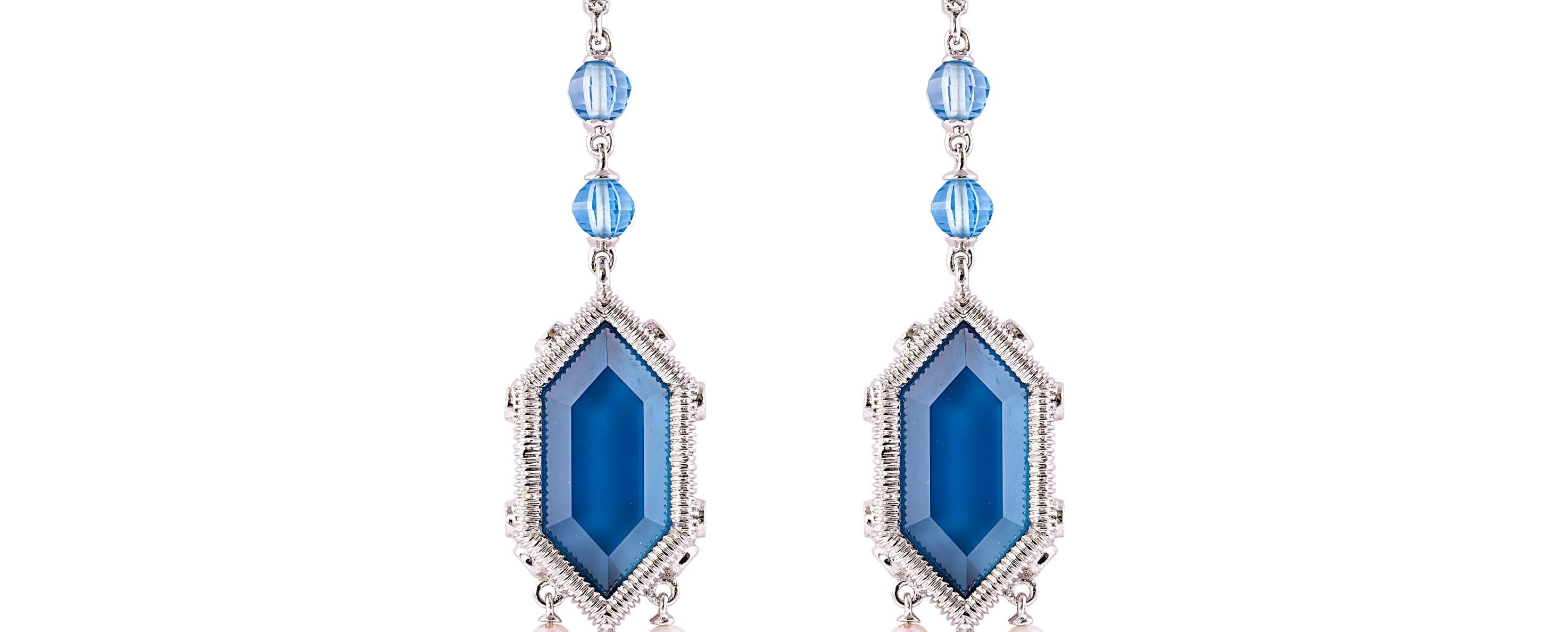 Contemporary 20 Carat London Blue Topaz Earring in 18 Karat Gold with Diamonds and Pearls For Sale
