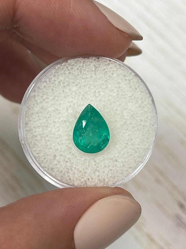 Esmeralda colombiana verde mediana de 2,0 quilates - Lágrima talla pera Piedra de nacimiento de mayo Corte pera en venta
