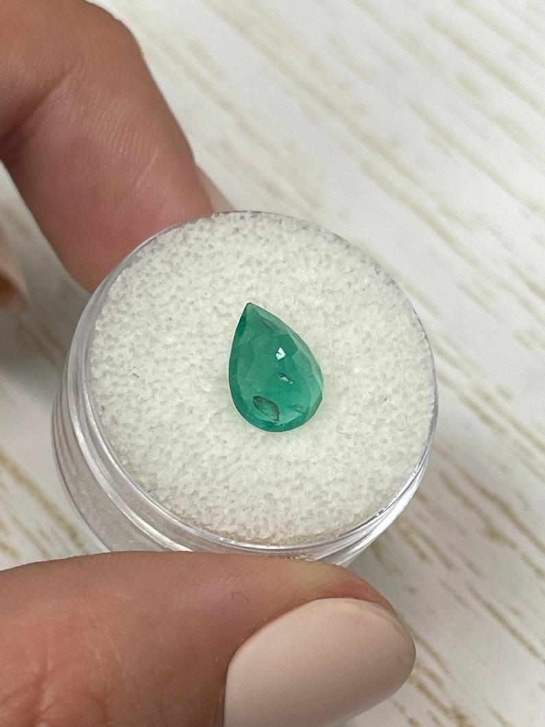 Esmeralda colombiana verde mediana de 2,0 quilates - Lágrima talla pera Piedra de nacimiento de mayo en venta 2
