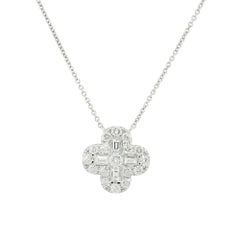 2.0 Carat Mosaic Diamond Clover Necklace 18 Karat in Stock