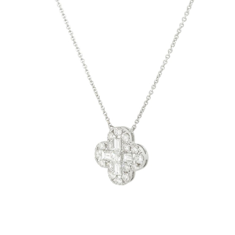 2.0 Carat Mosaic Diamond Clover Necklace 18 Karat in Stock For Sale at