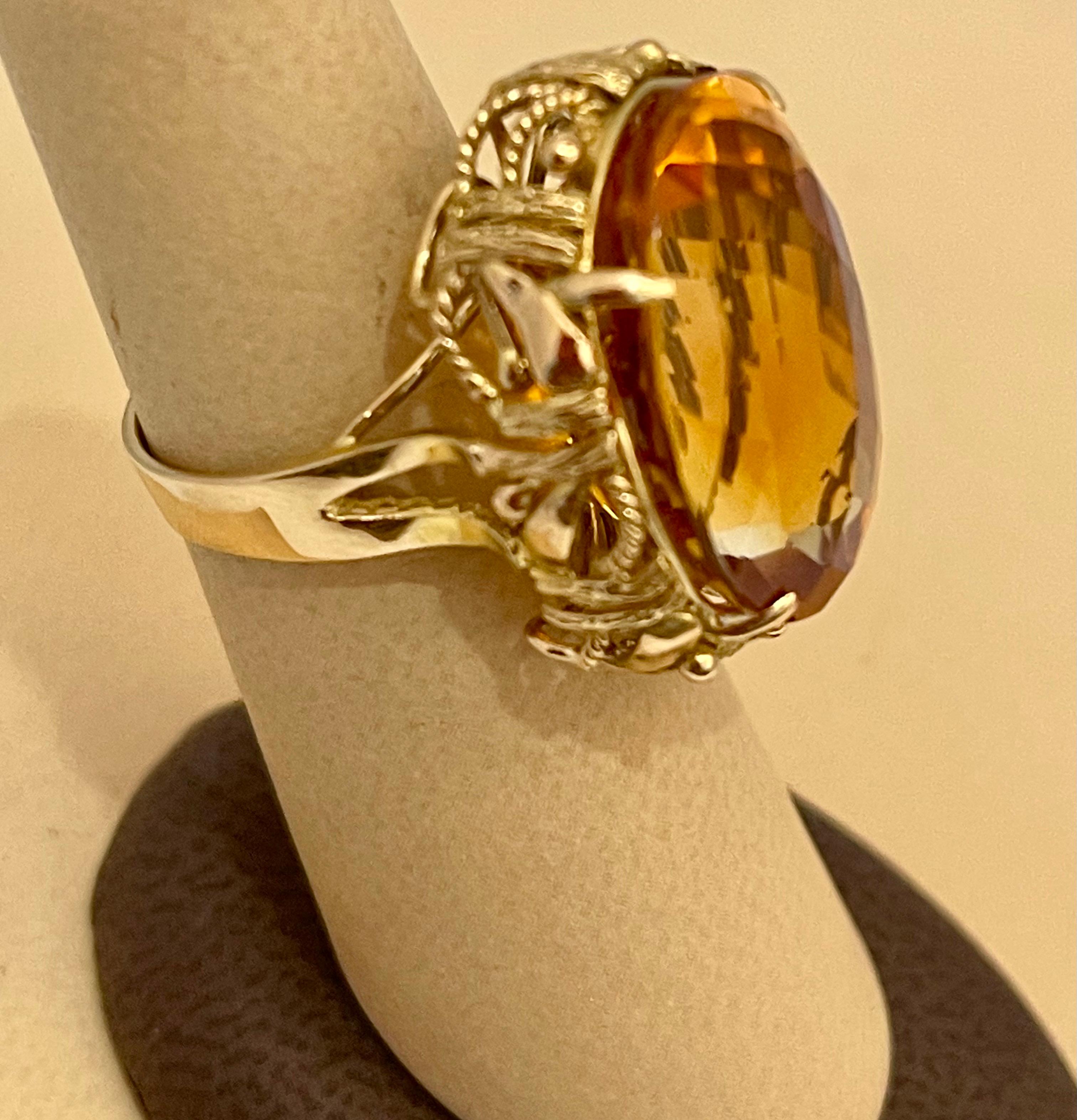 20 Carat Natural Oval Citrine Cocktail Ring in 14 Karat Yellow Gold, Estate For Sale 5