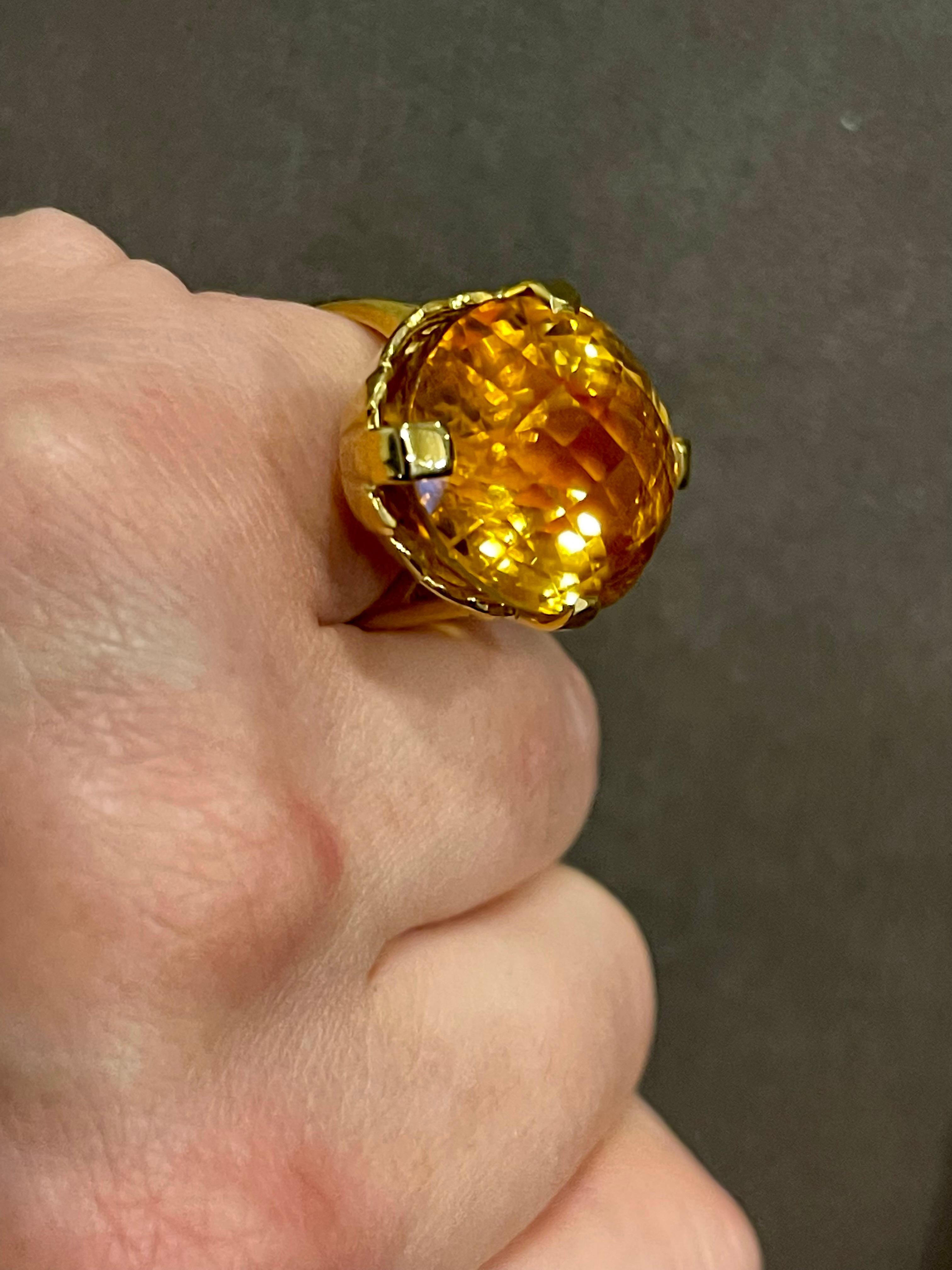 20 Carat Natural Oval Citrine Cocktail Ring in 14 Karat Yellow Gold, Estate For Sale 8