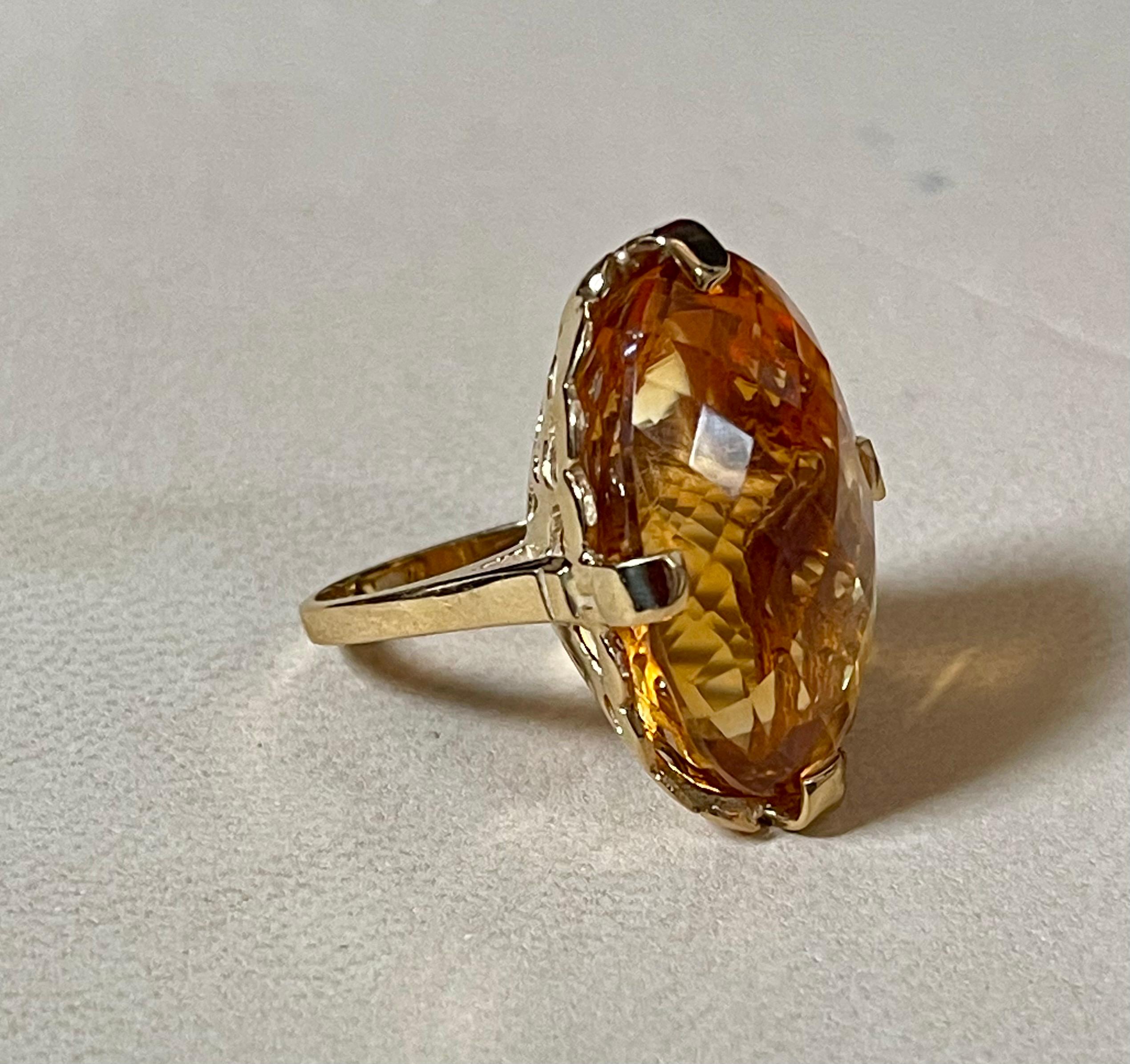 Oval Cut 20 Carat Natural Oval Citrine Cocktail Ring in 14 Karat Yellow Gold, Estate For Sale