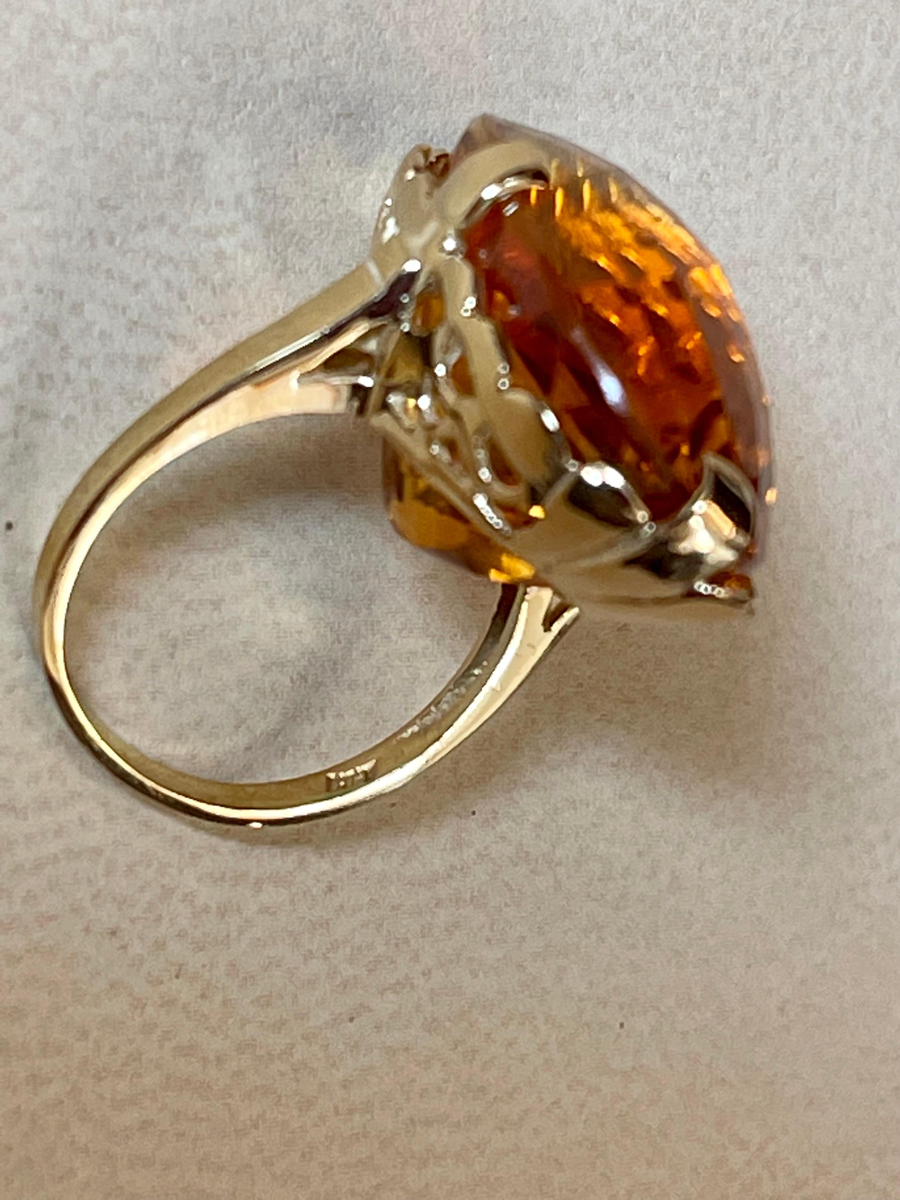 20 Carat Natural Oval Citrine Cocktail Ring in 14 Karat Yellow Gold, Estate For Sale 1