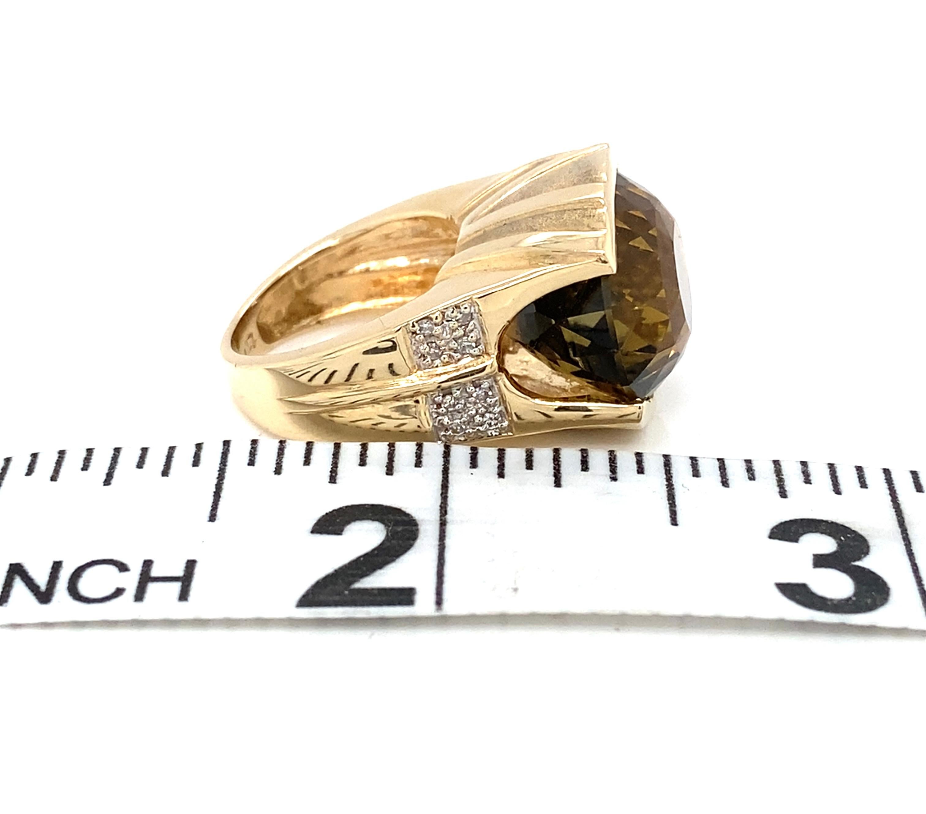 20 Carat Oval Cut Dravite Tourmaline and 14K Yellow Gold 1990s Cocktail Ring en vente 2