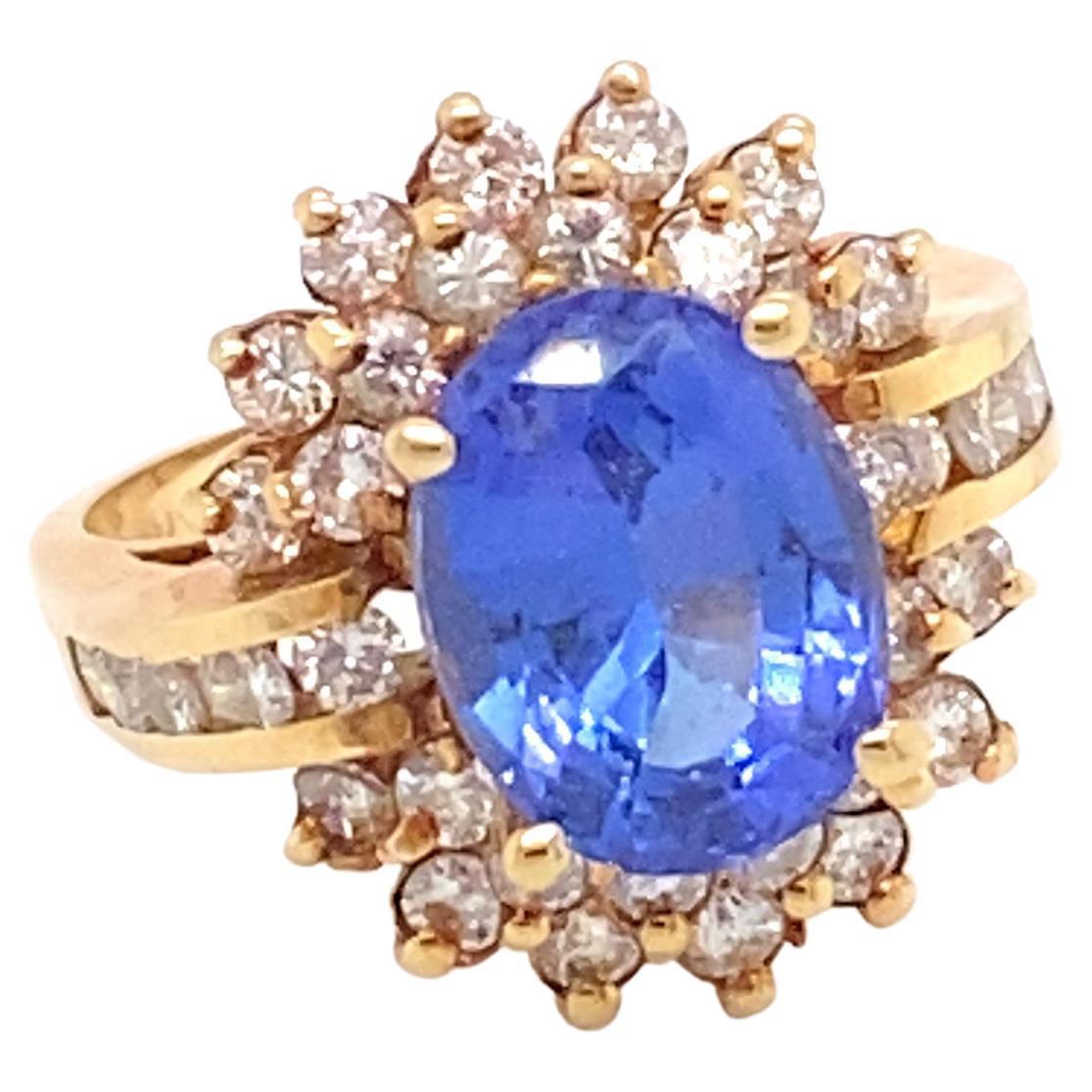 2.0 Carat Oval Sapphire and 0.50 Carat Diamond Ring in 14 Karat Gold For Sale