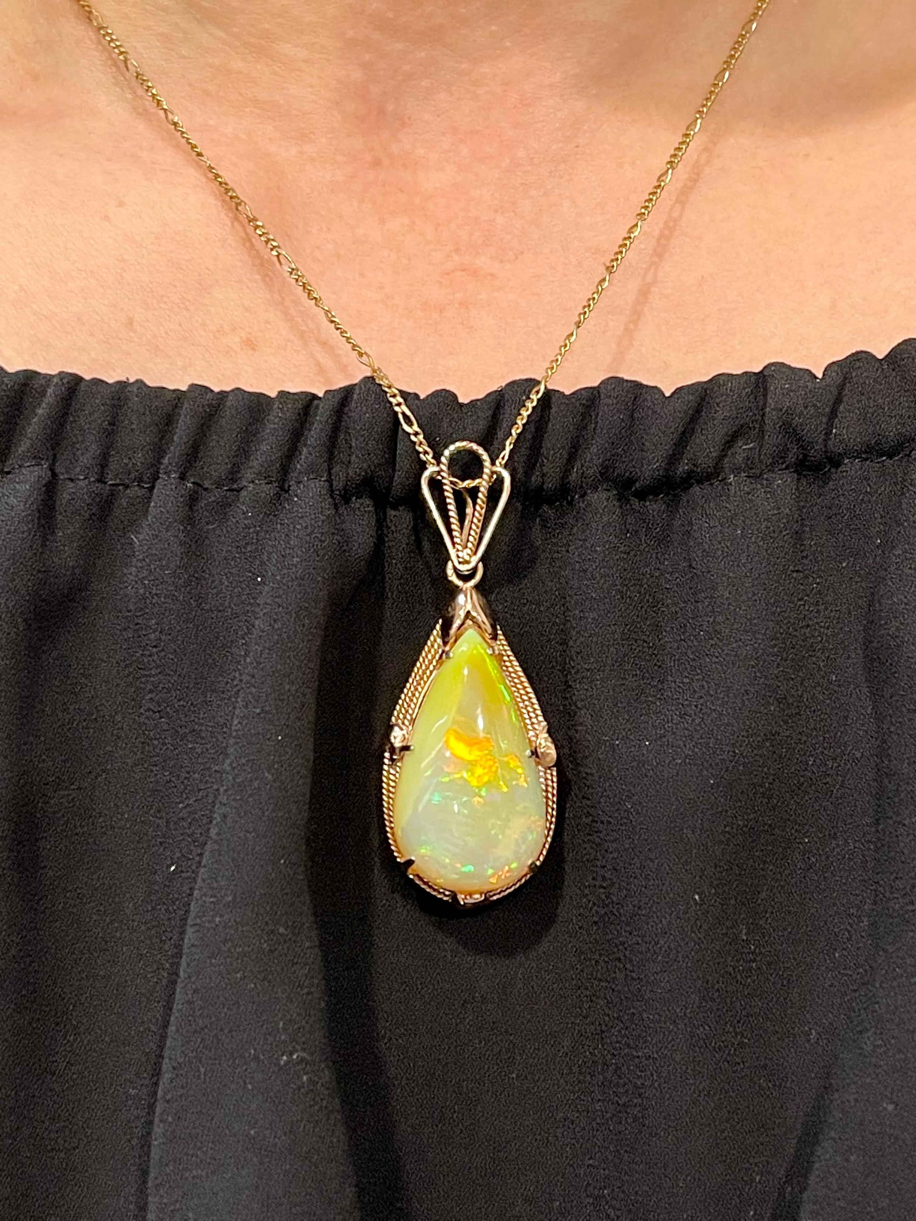 18 Carat Pear Ethiopian Opal  Pendant / Necklace 14 Karat Yellow Gold Estate For Sale 2