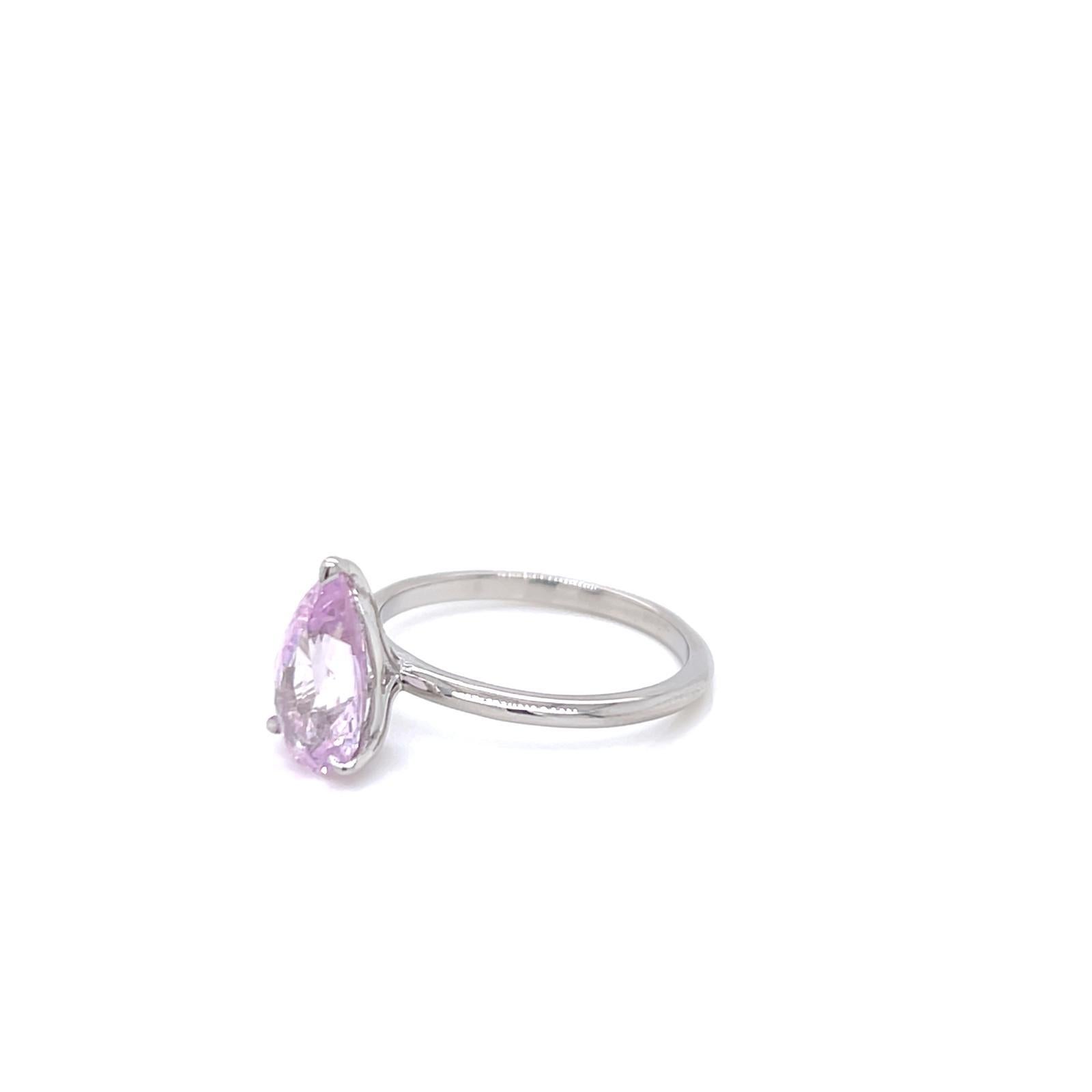 2,0 Karat birnenförmiger rosa Saphir Solitär Ring aus Platin Damen im Angebot