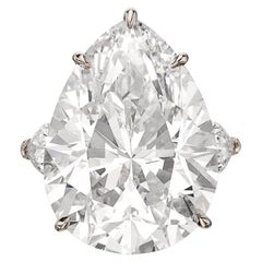 20 Carat Pear Statement  VS 14K Gold Unparalleled Brilliance Diamond Ring