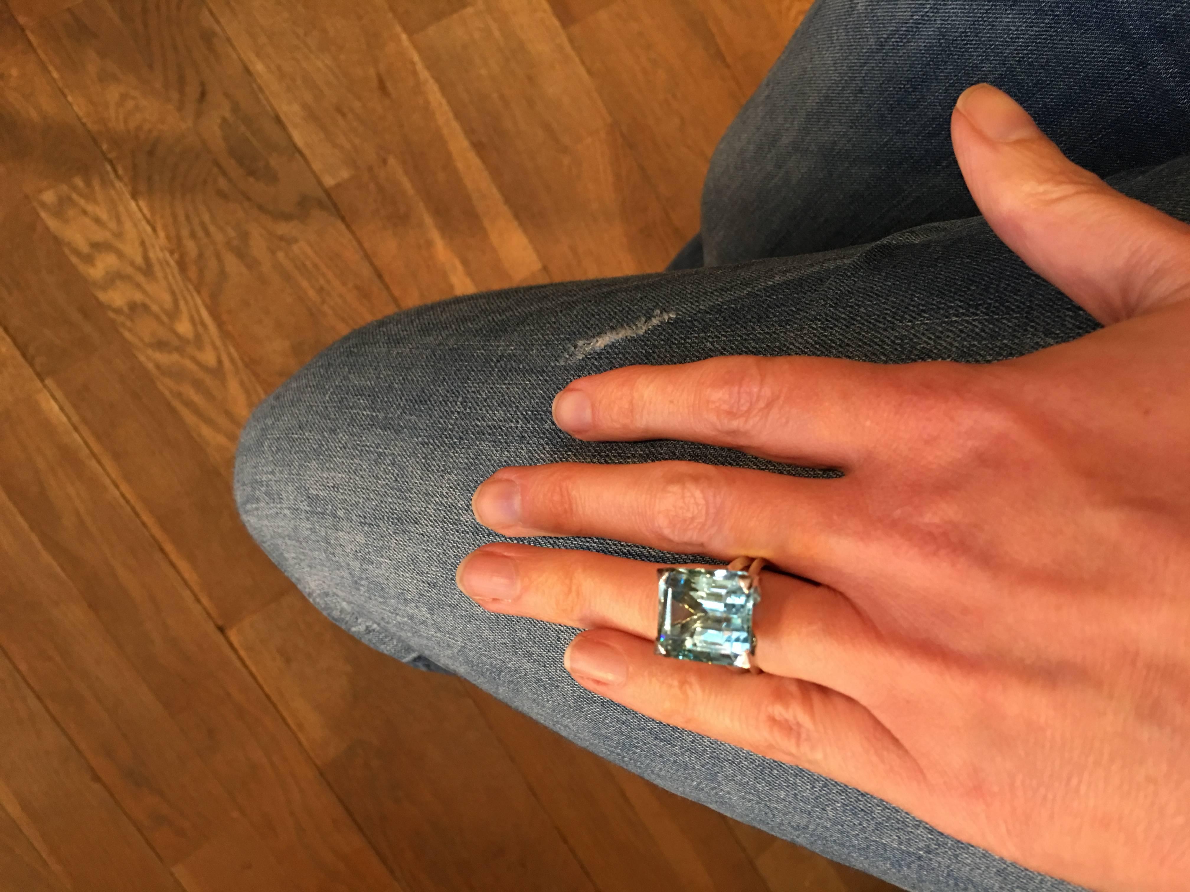 Emerald Cut 20 Carat Rectangular Deep Blue Aquamarine 18 Karat White Gold Ring