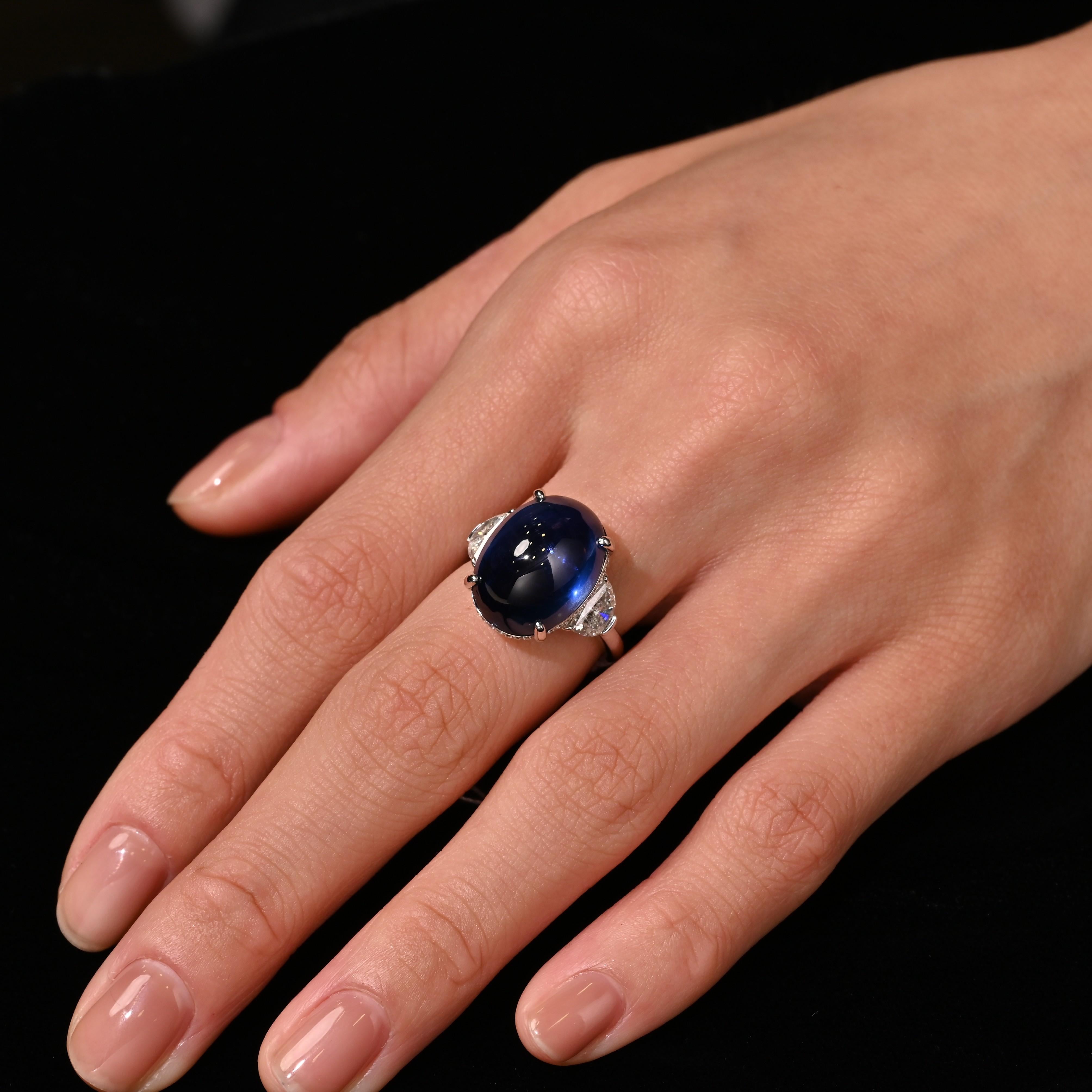 Art Déco Anello con zaffiro di Birmania e diamante da 20 carati blu reale senza calore in vendita