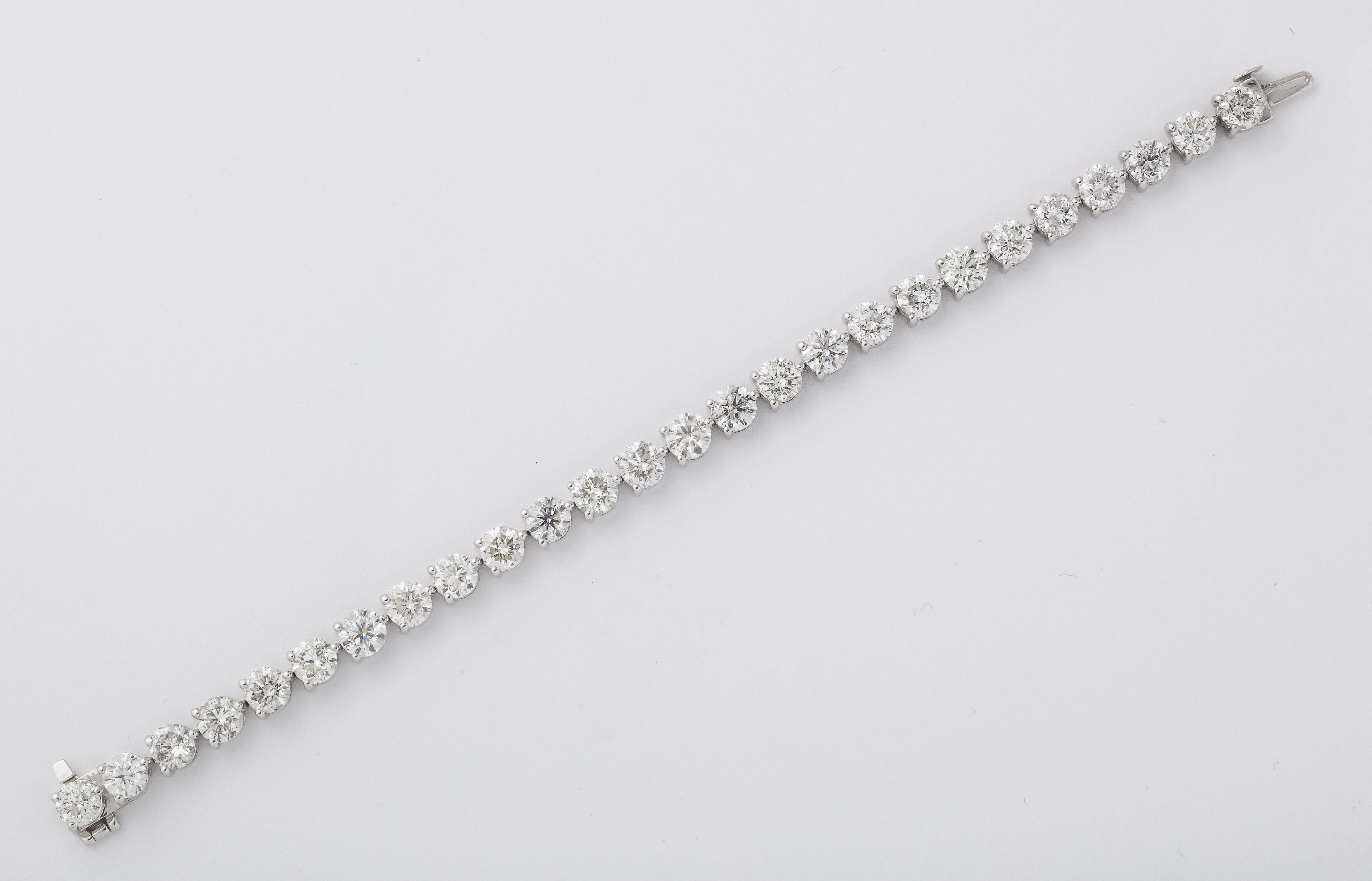 Women's or Men's 20 Carat Three Prong Diamond Tennis Bracelet For Sale