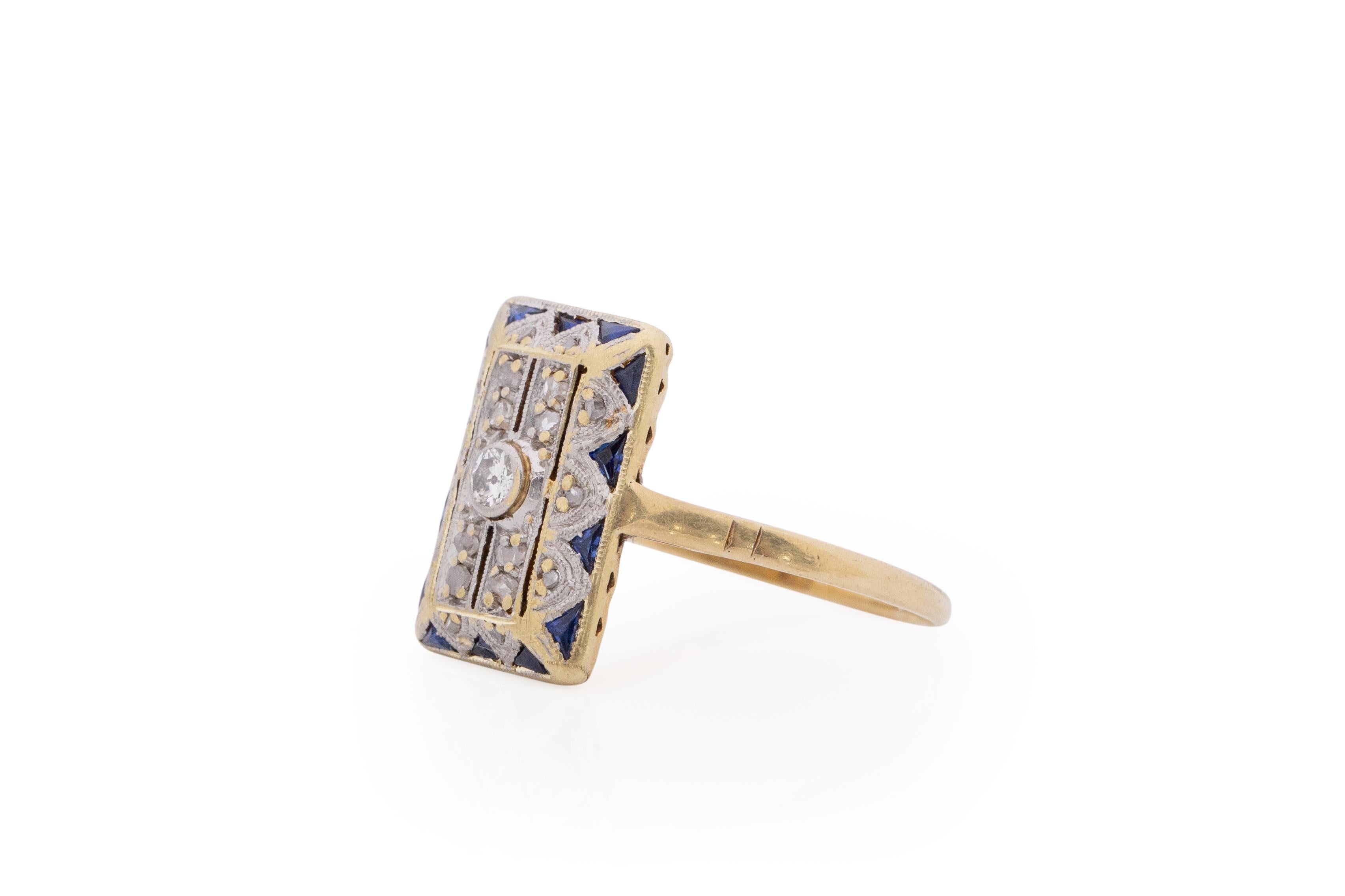Art Déco Anello di fidanzamento con diamante Art Deco in platino e oro 14 carati da 0,20 carati di peso totale in vendita