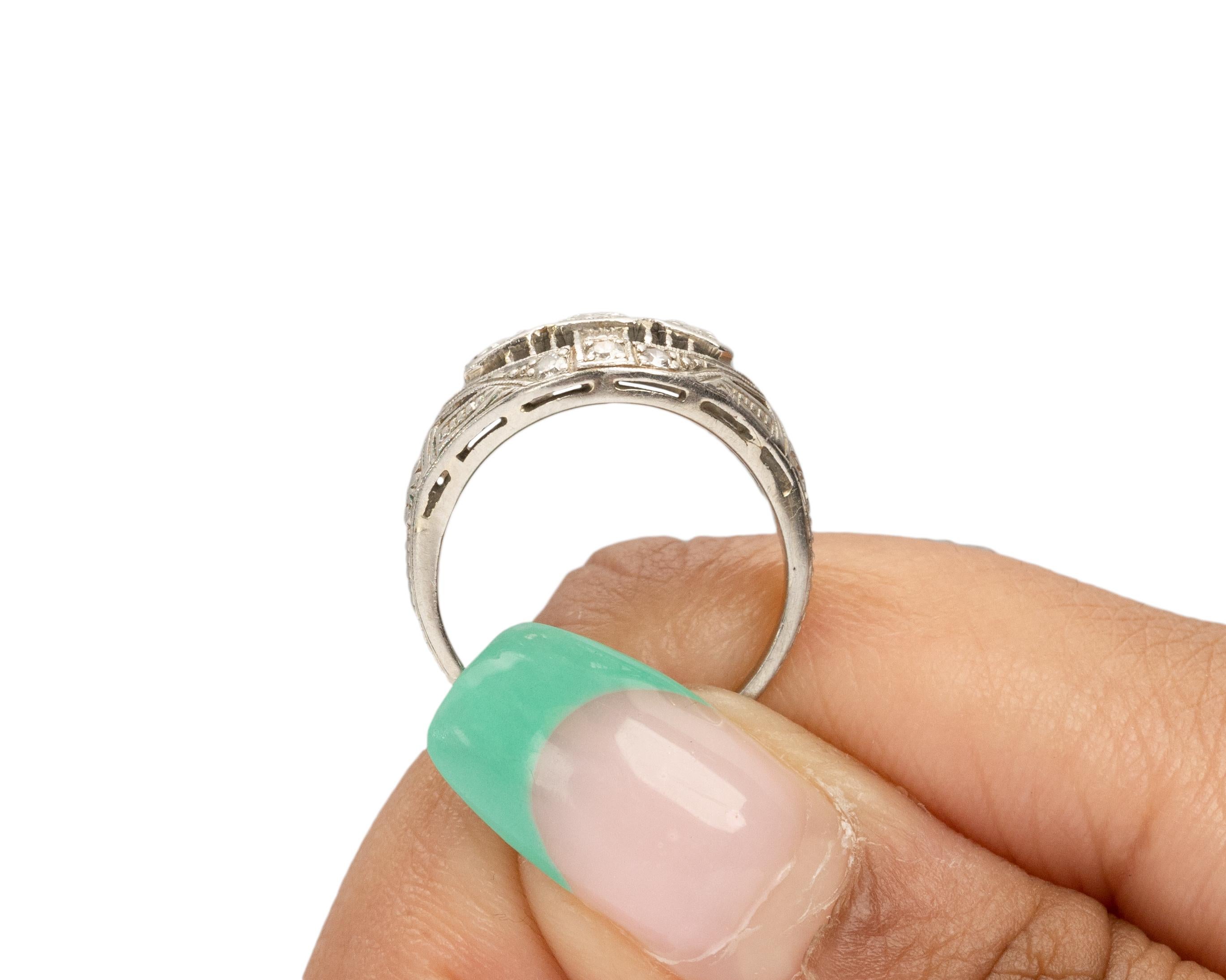 Women's .20 Carat Total Weight Art Deco Diamond Platinum Engagement Ring For Sale