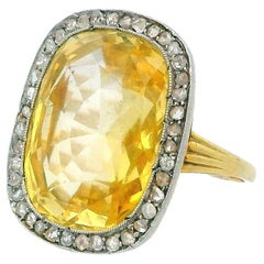 Großer gelber Saphir mit Diamantring aus 18 Karat Roségold und Platin