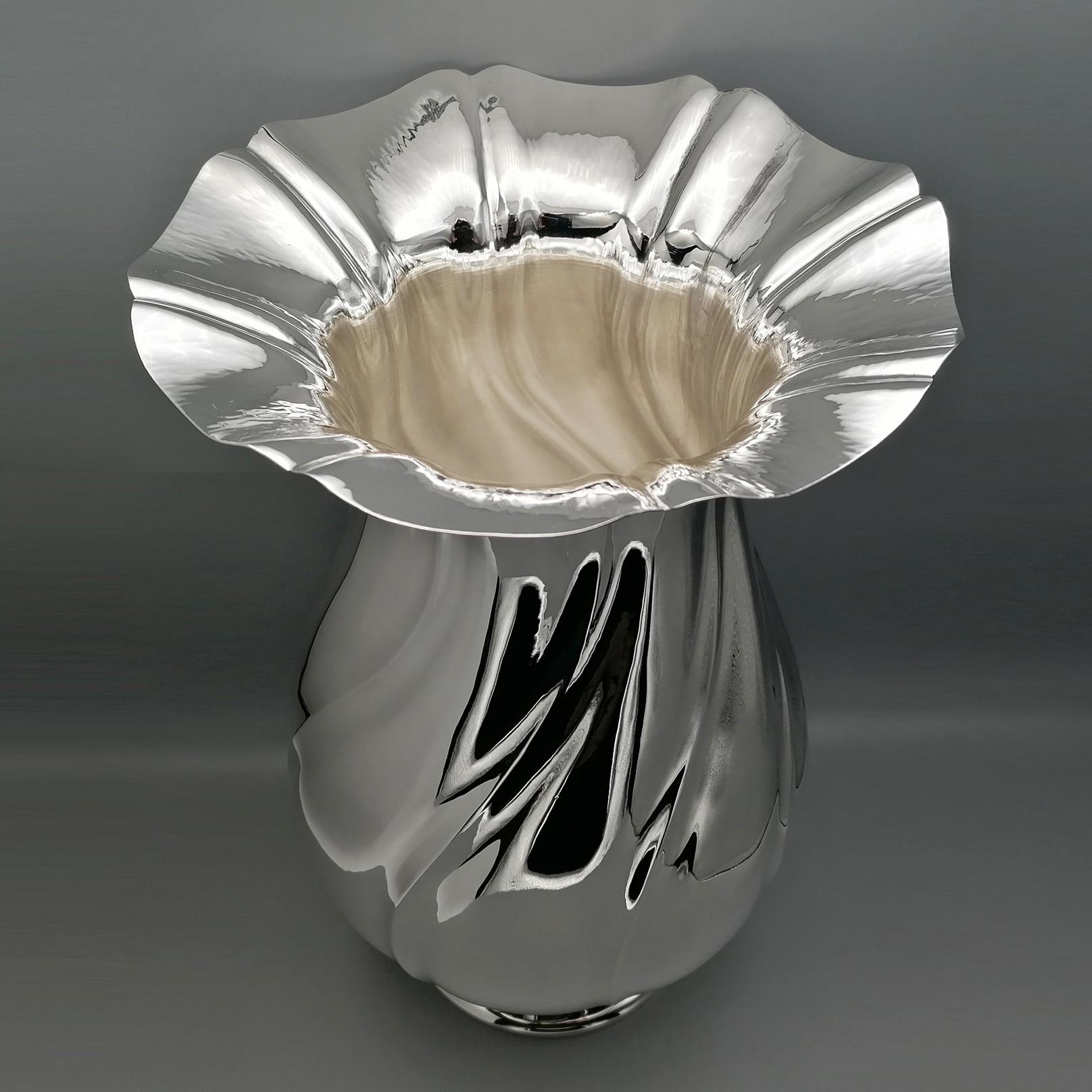 Italian 20° Century Italia Solid Silver Vase For Sale