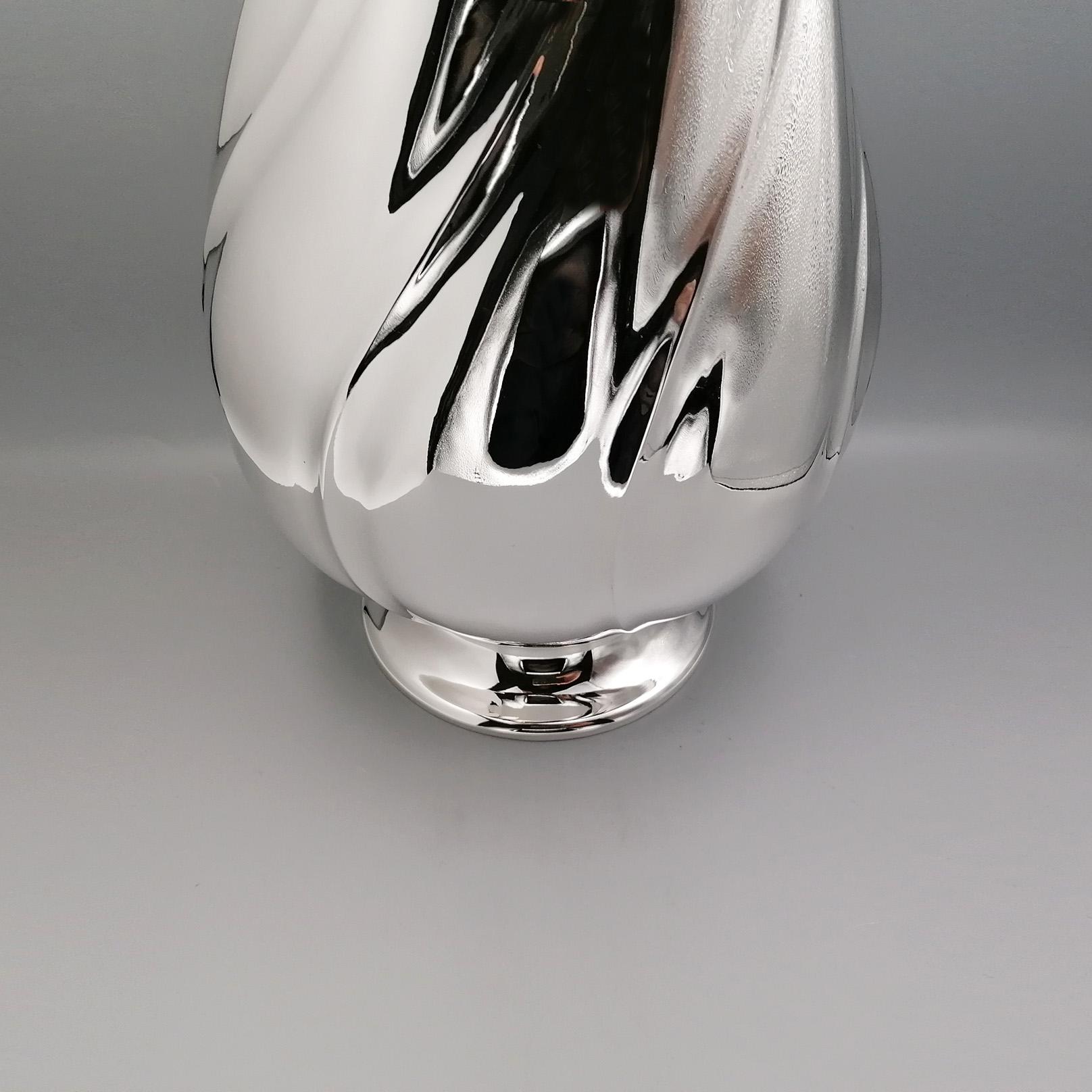 20° Century Italia Solid Silver Vase In Excellent Condition For Sale In VALENZA, IT