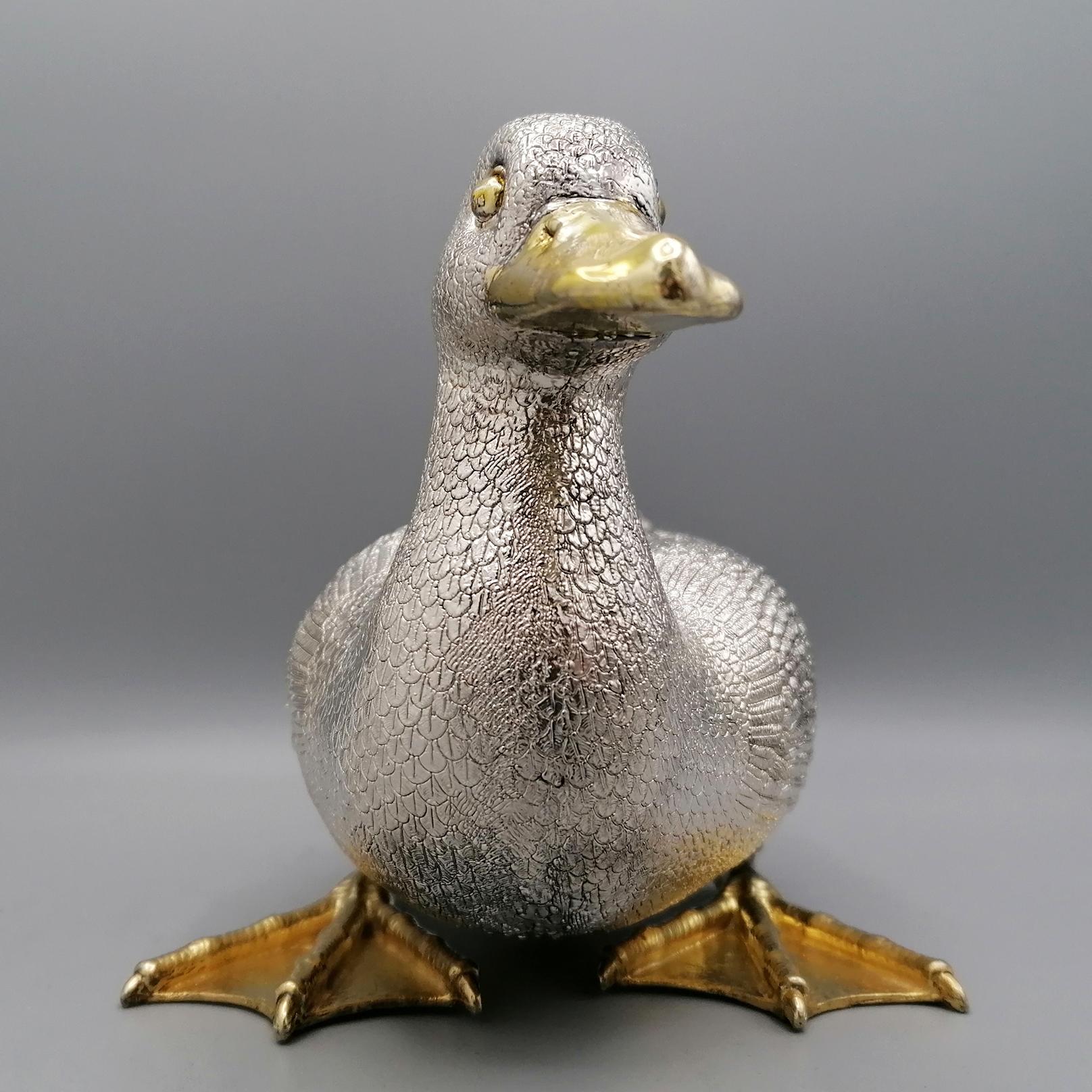 italienische Ente aus reinem 970er Silber des 20. Jahrhunderts mit goldenem Schnabel und Pfoten  (Handgefertigt) im Angebot