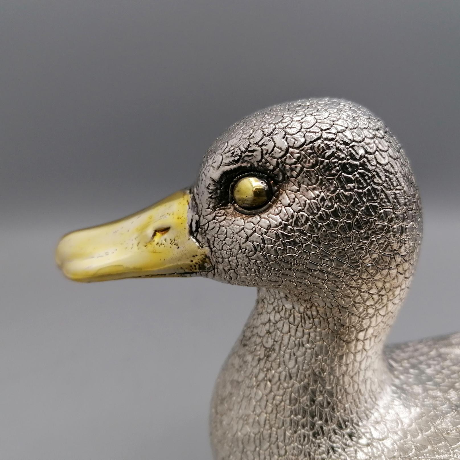 italienische Ente aus reinem 970er Silber des 20. Jahrhunderts mit goldenem Schnabel und Pfoten  im Angebot 1