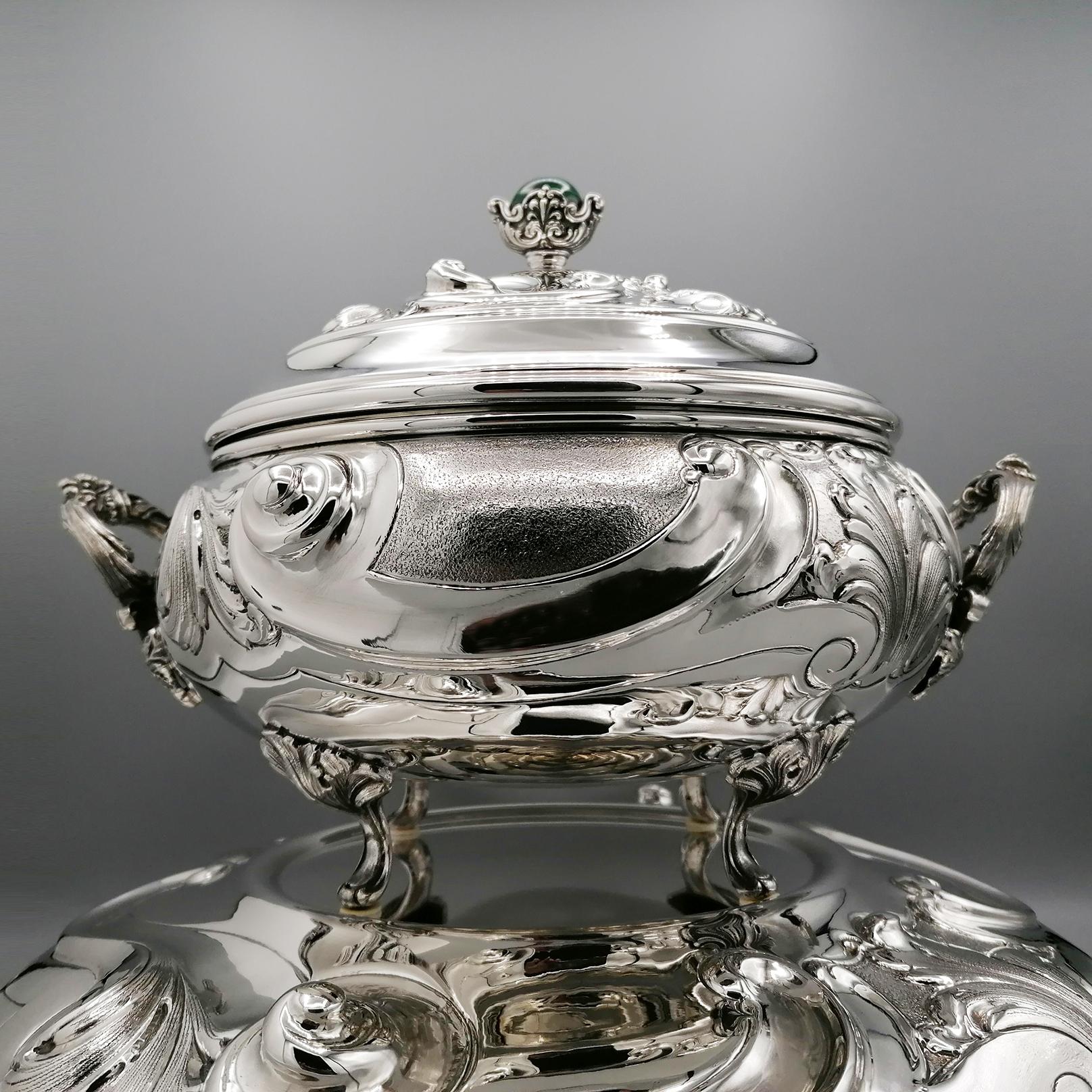 20th Century Italian Solid Silver Italia Soup Tureen on Stand In Excellent Condition For Sale In VALENZA, IT