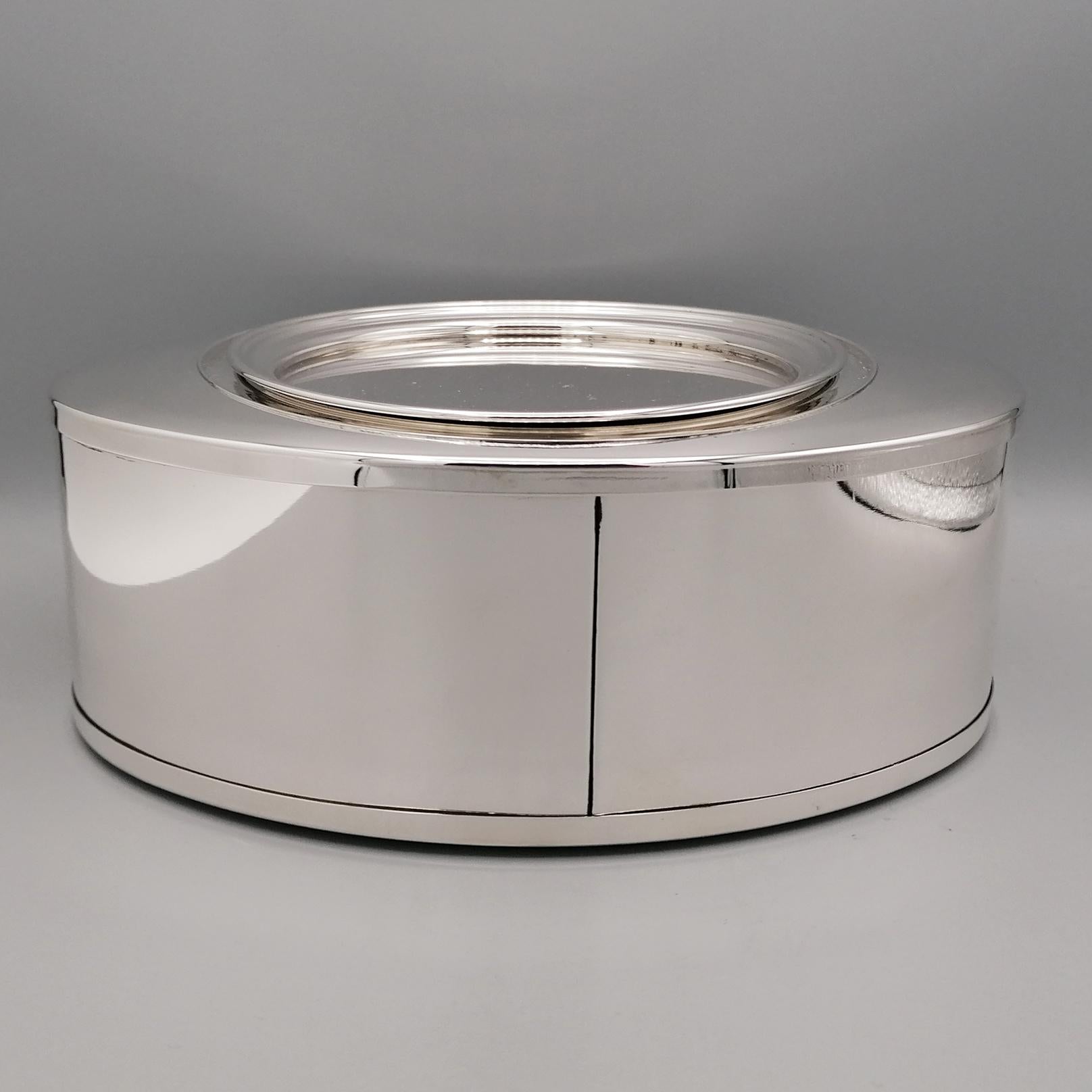 20° Century Italian Solid Silver oval biscuit or candy box For Sale 4