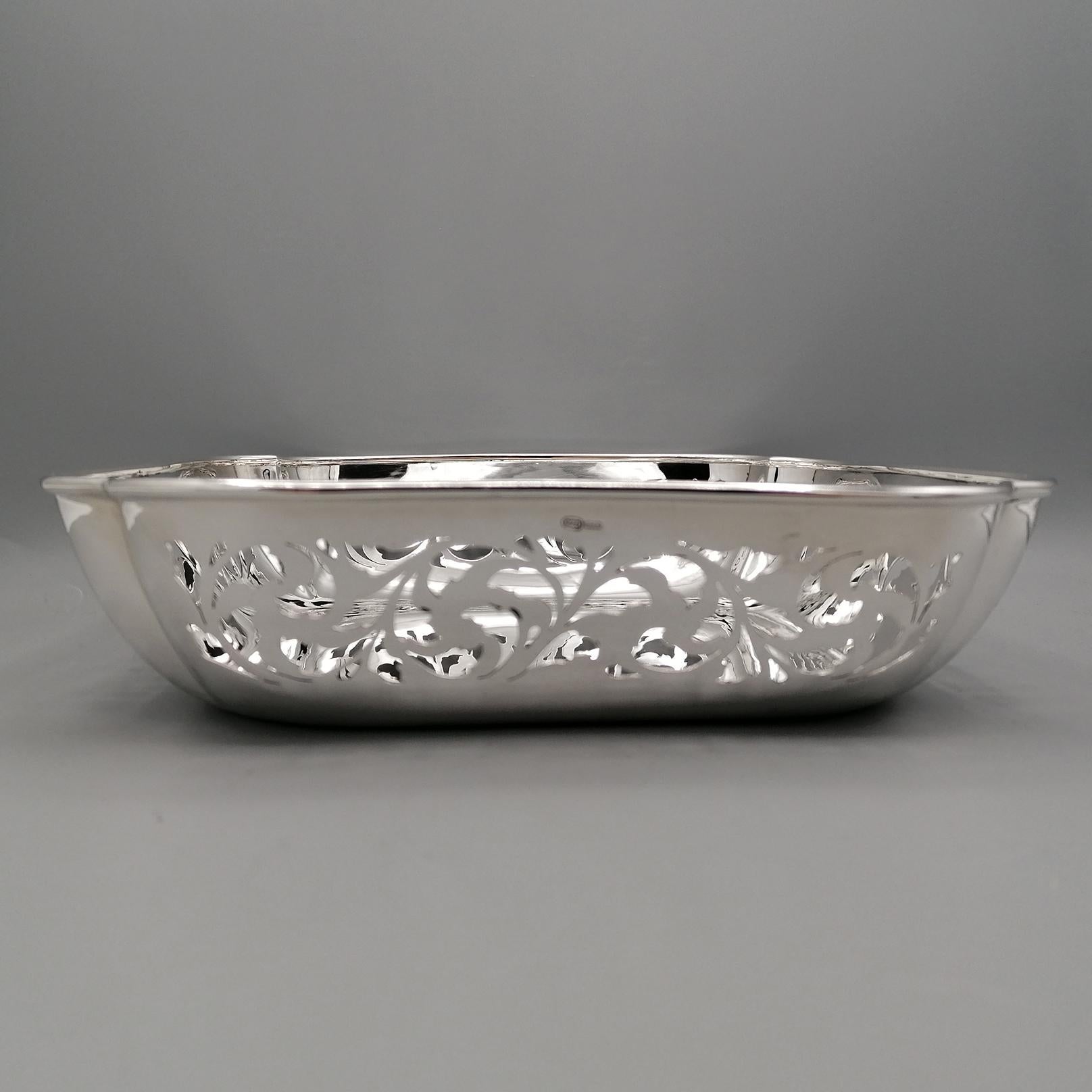 Hand-Crafted 20th Century Italian Sterling Silver Hand Piercewd Centrepiace/Bowl For Sale